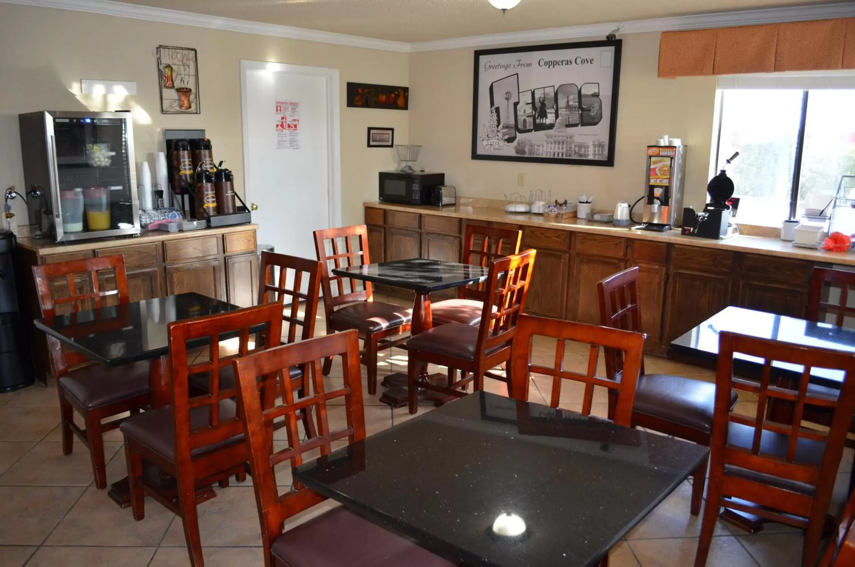 Restaurant/places to eat in Hill Country Inn and Suite Restaurant/places to eat in Hill Country Inn and Suite