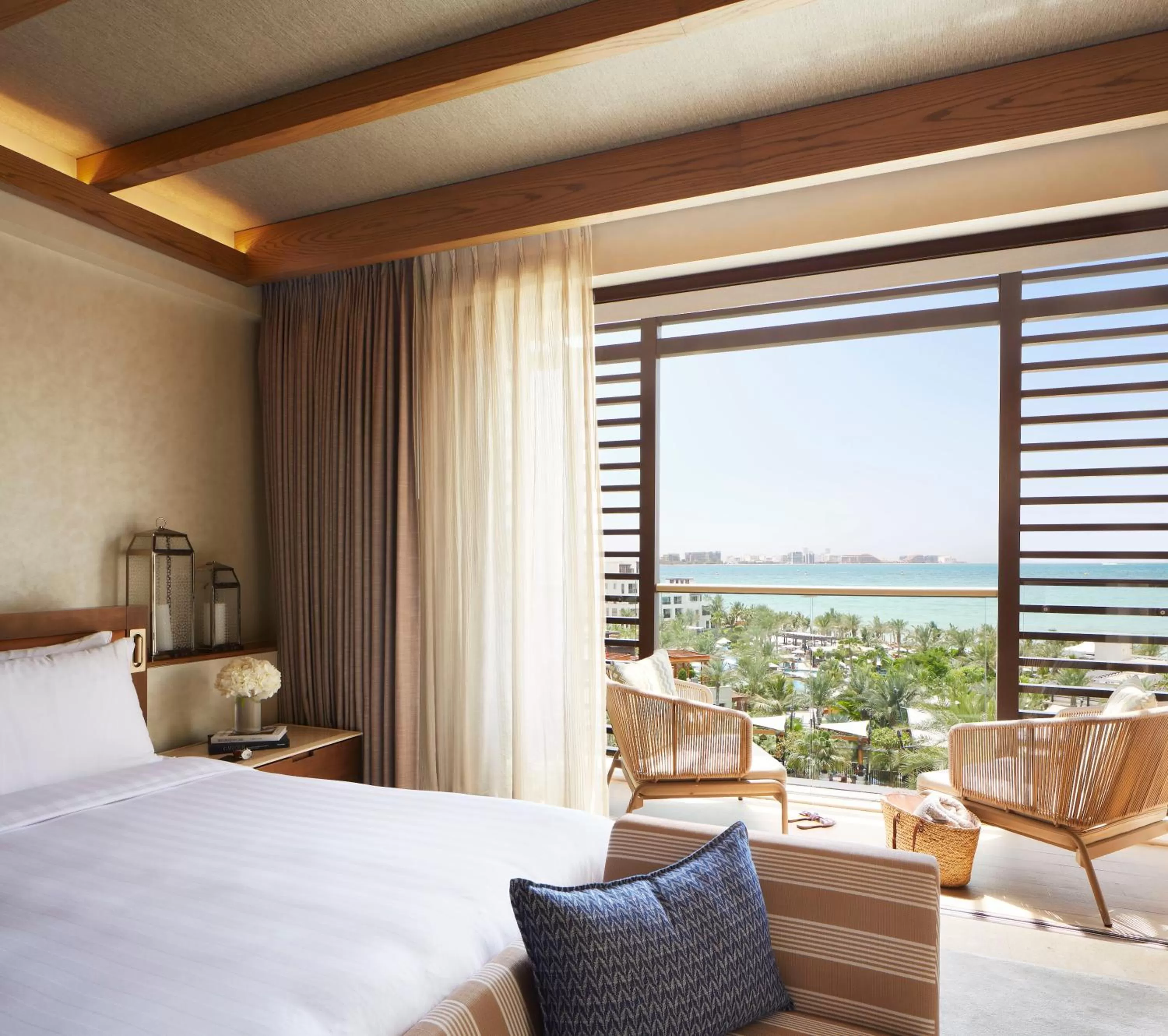 Bed in Jumeirah Al Naseem Dubai