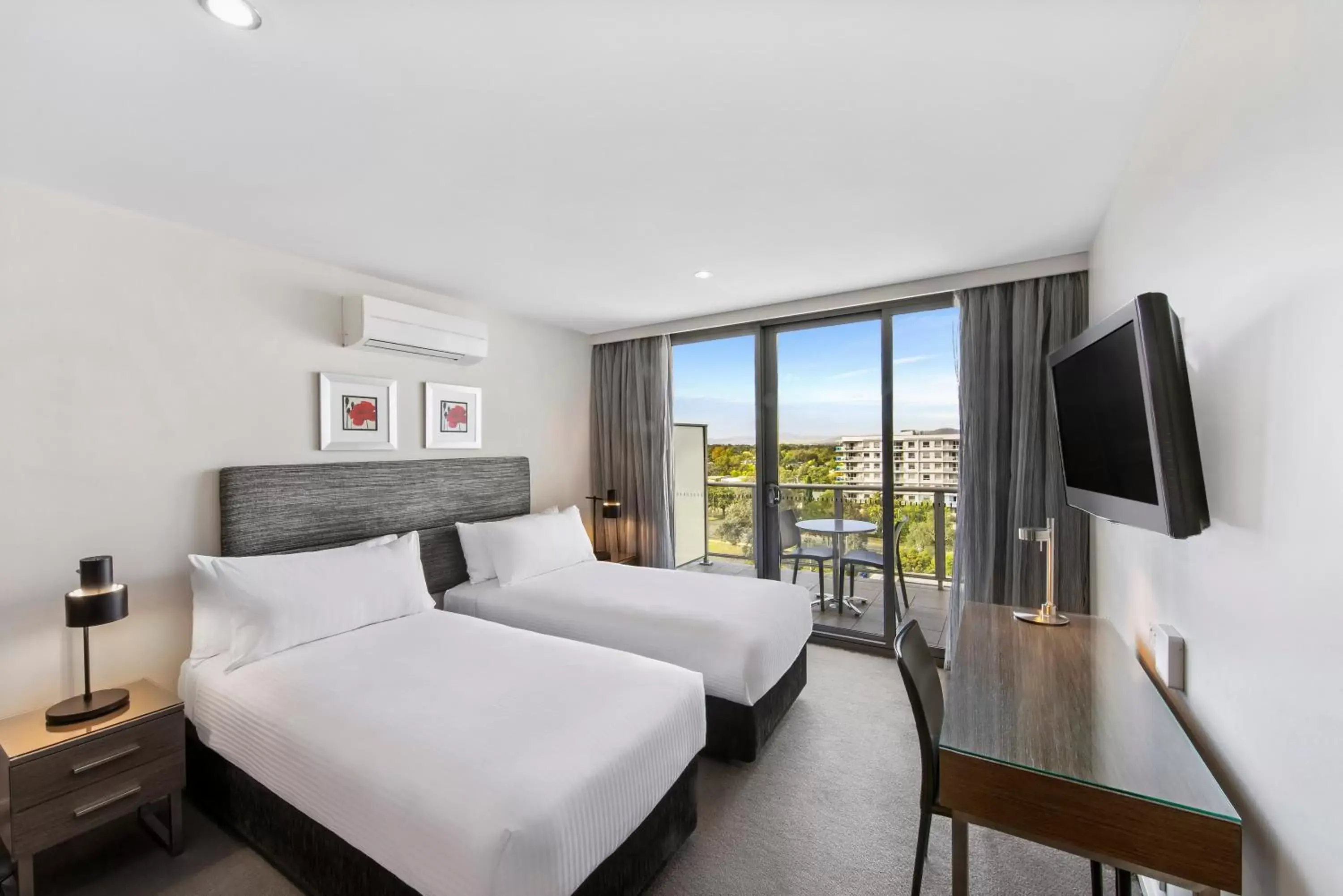 Bedroom in Adina Serviced Apartments Canberra Dickson