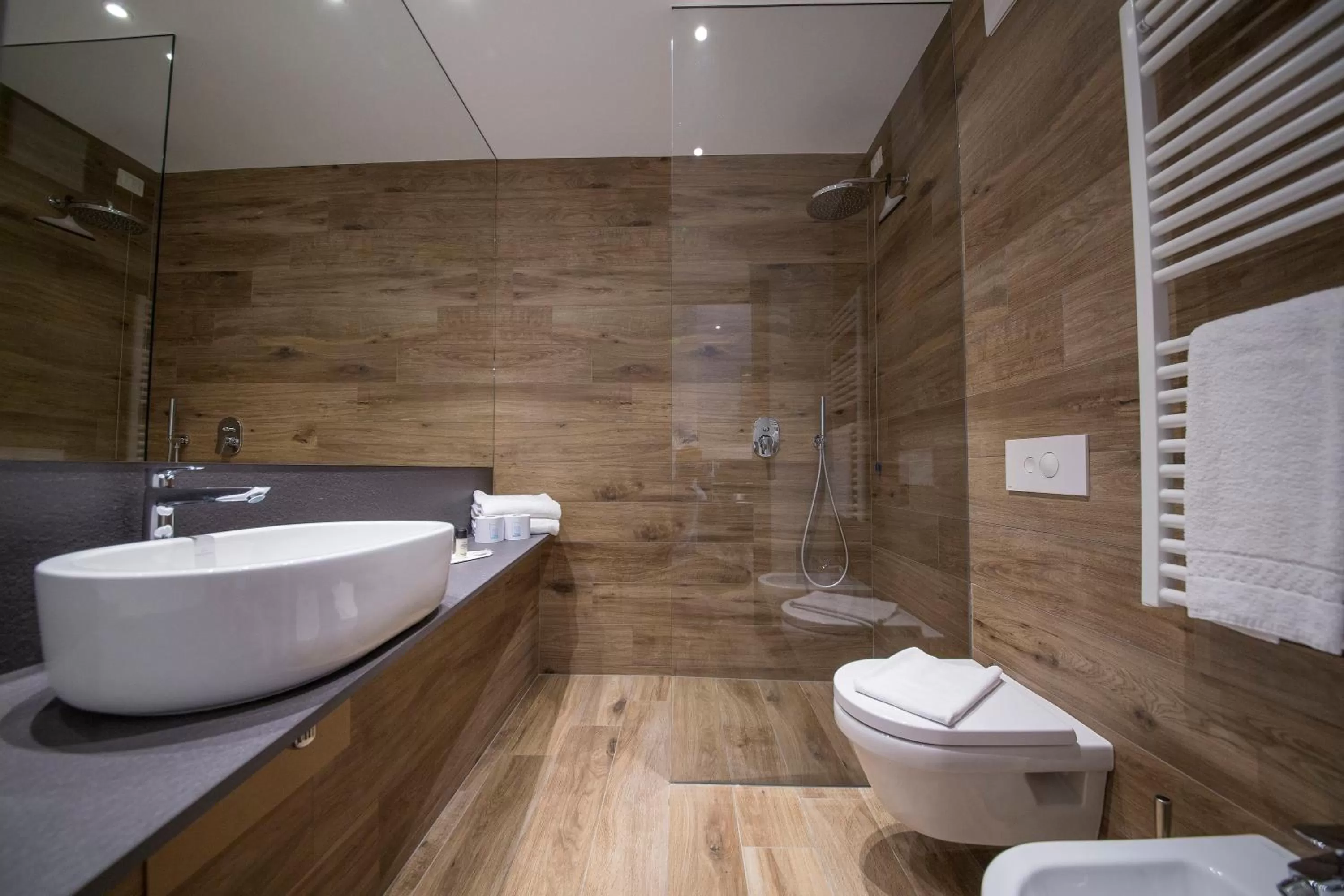 Bathroom in Riva Lake Lodge