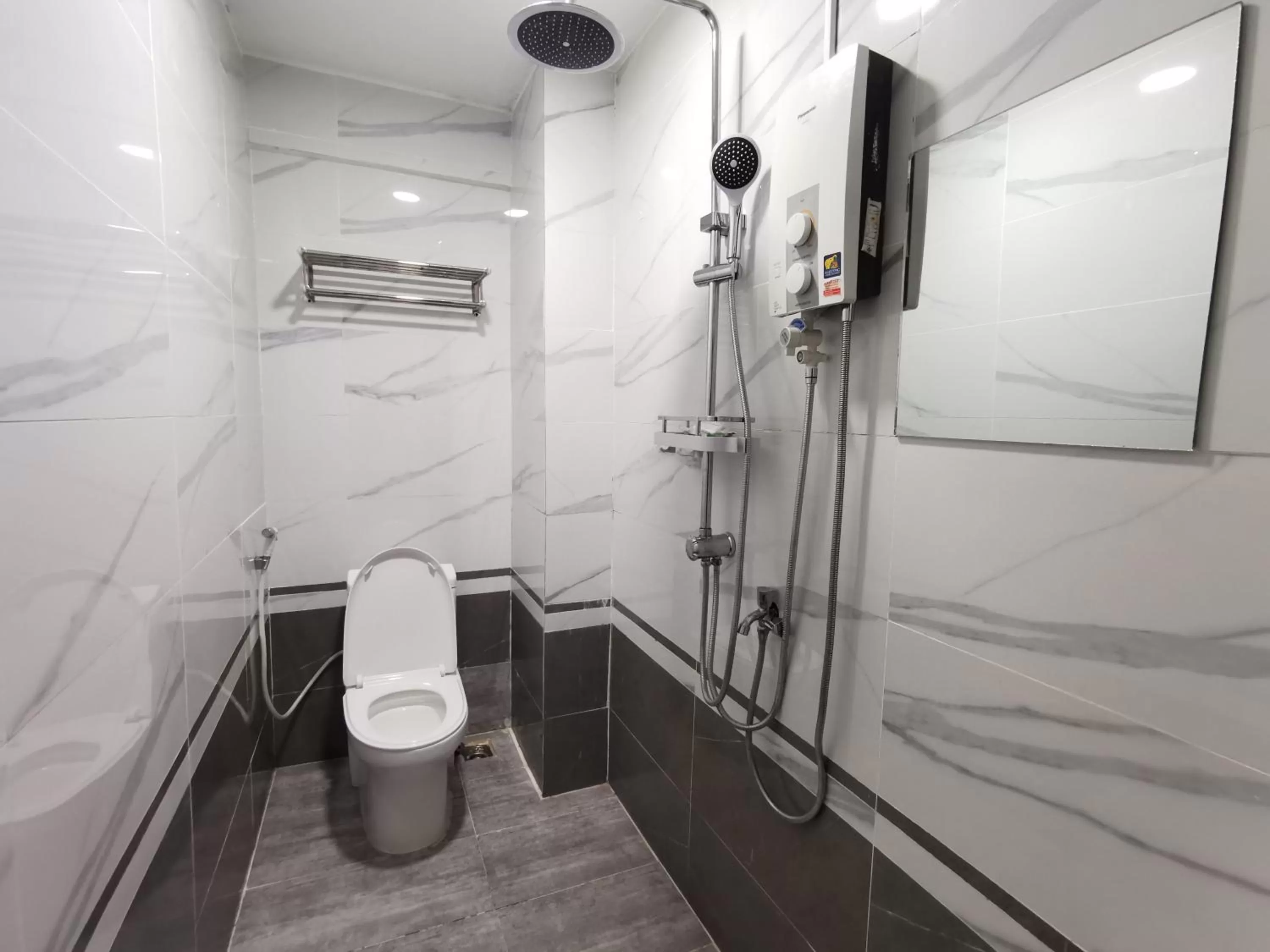 Bathroom in Invito Guesthouse