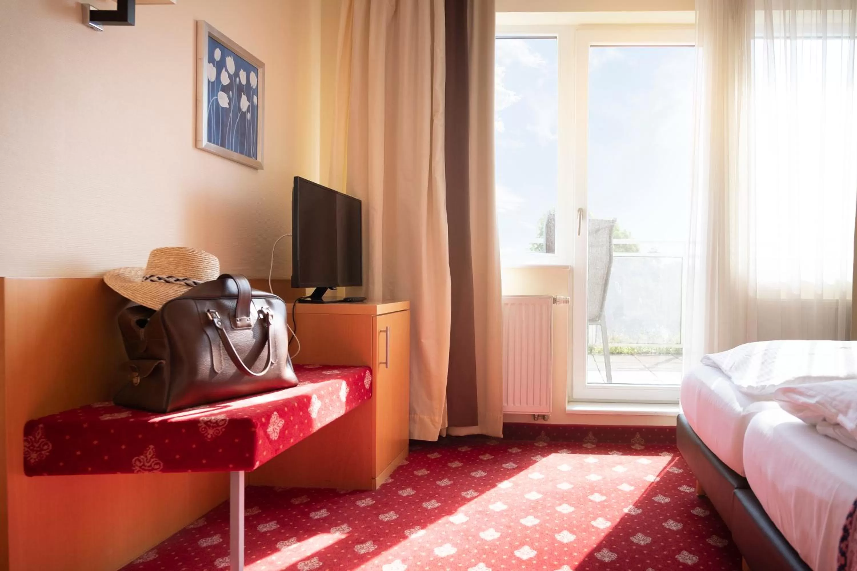 Living room, Bed in Hotel am Jungfernstieg