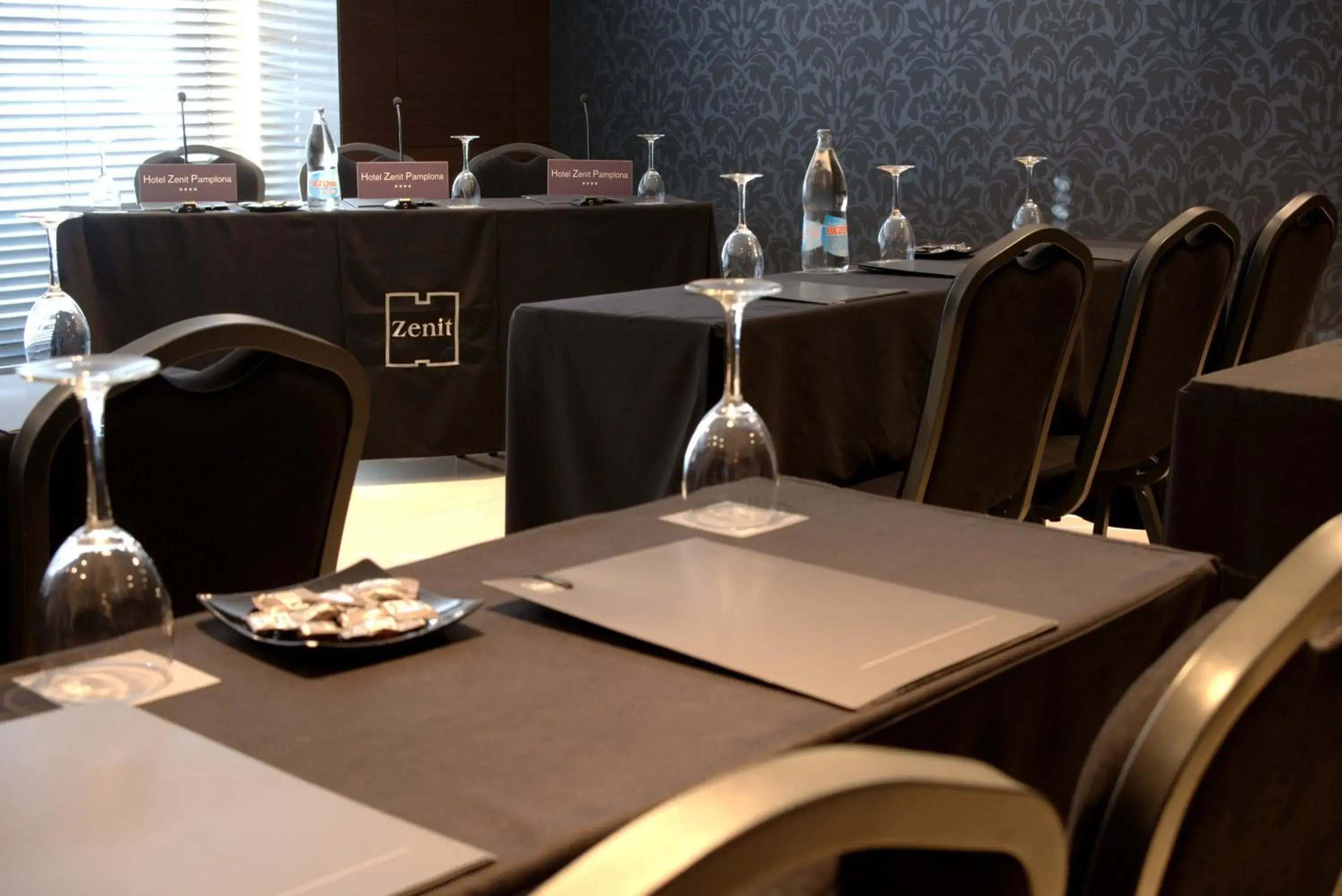 Business facilities, Restaurant/Places to Eat in Hotel Zenit Pamplona