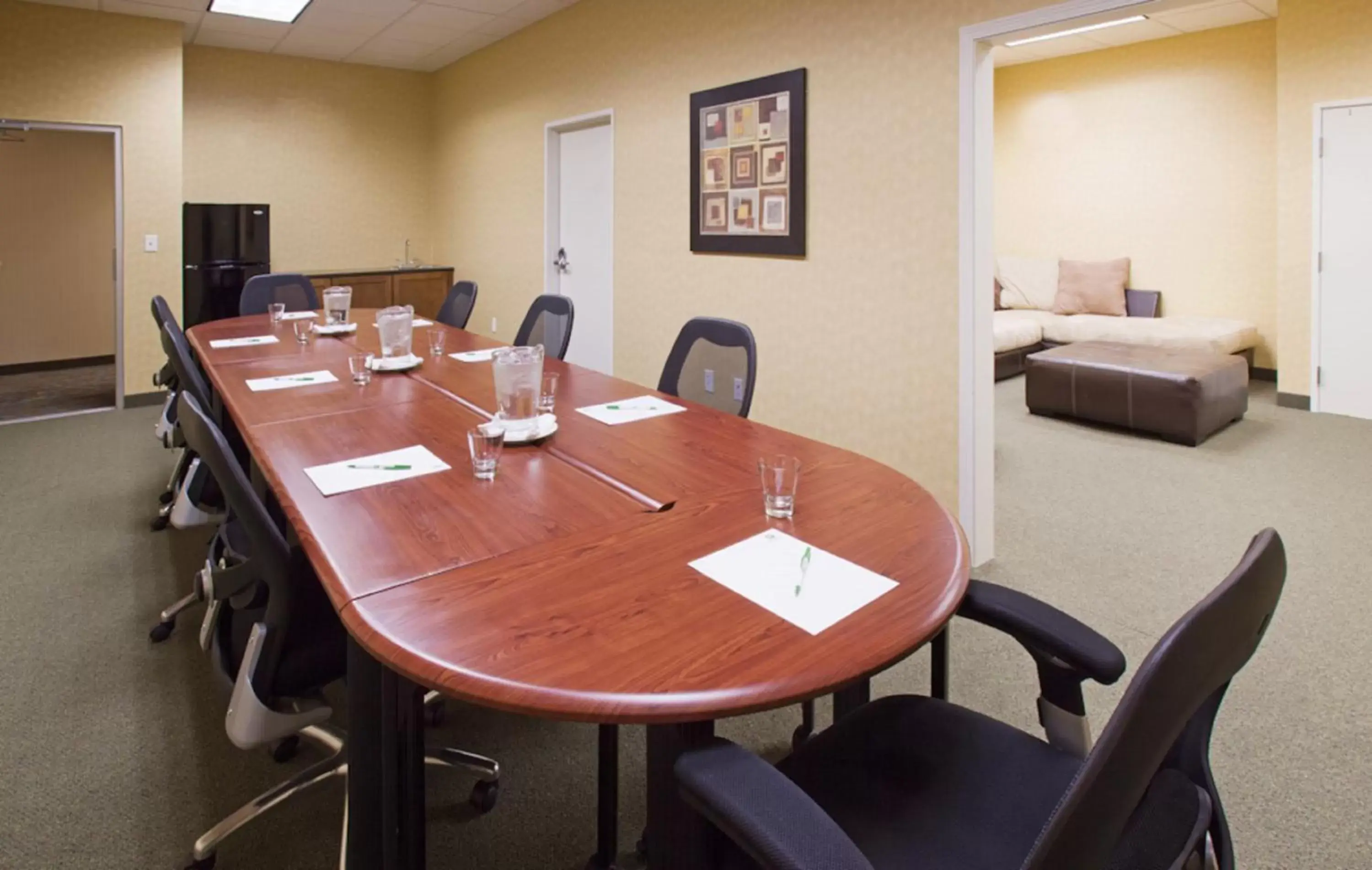 Meeting/conference room in Holiday Inn Lincoln Southwest, an IHG Hotel