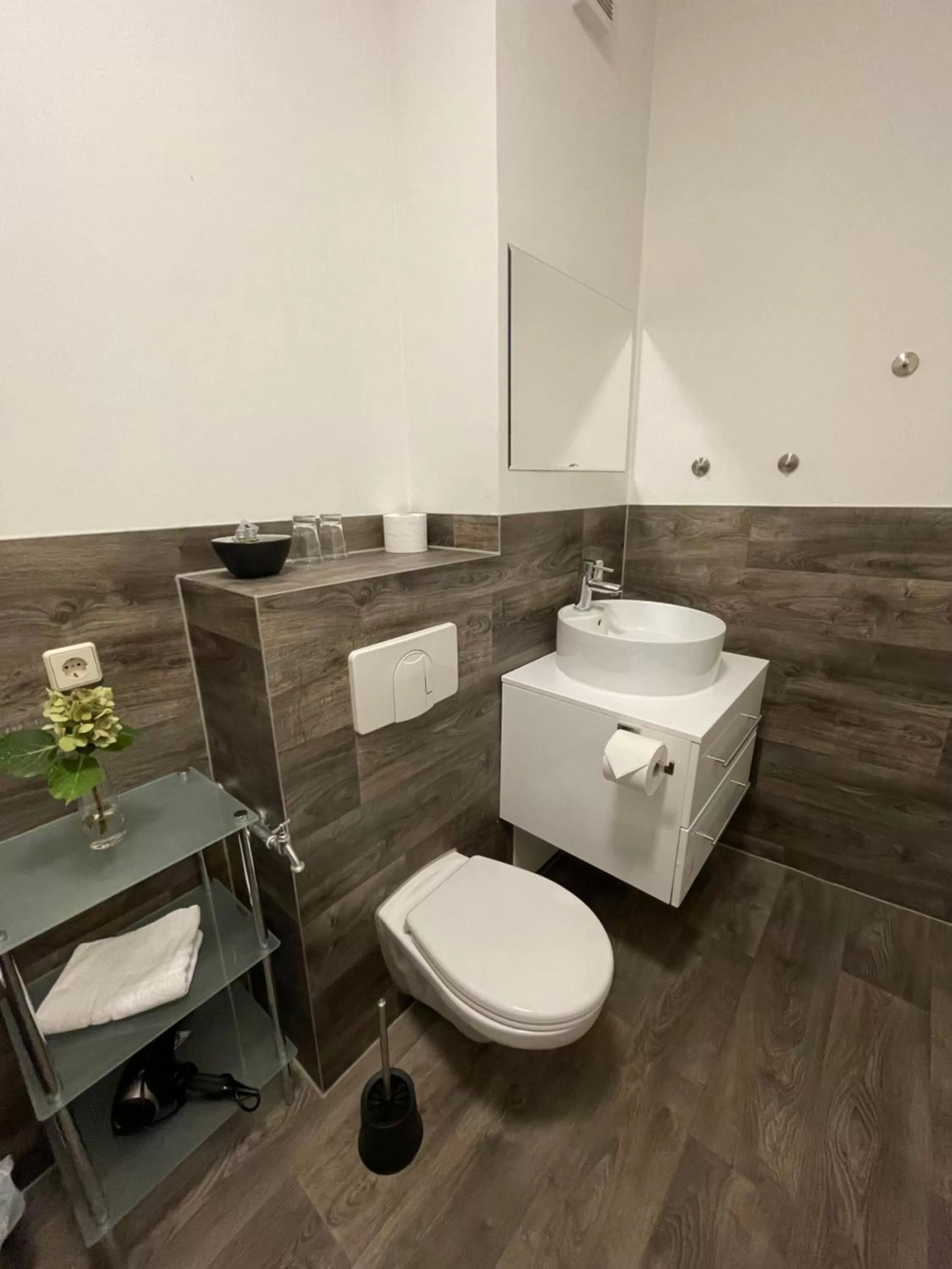 Bathroom in "Zur Altstadt - Am Fuße der Osterburg" Gaststätte, Pension, FEWO