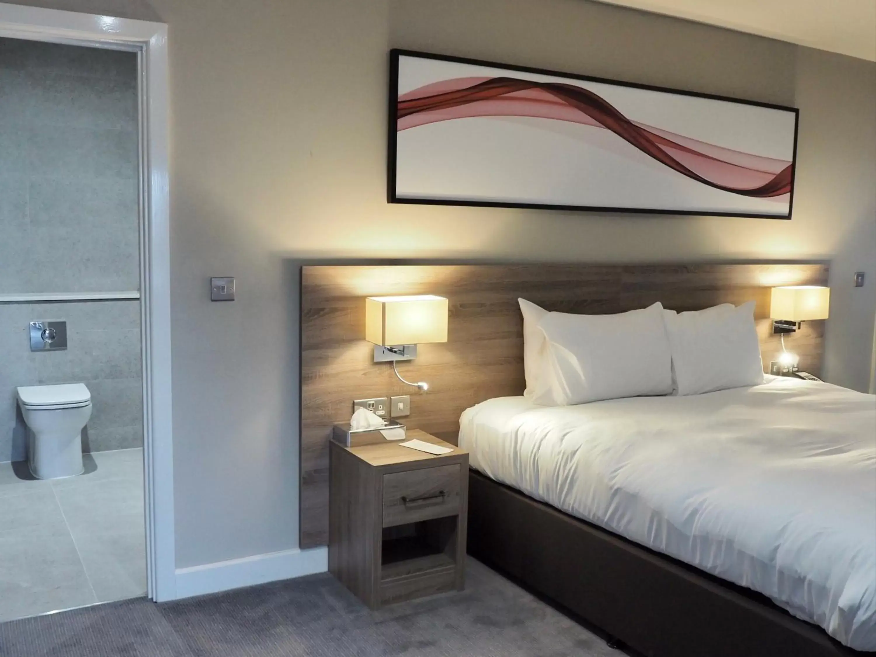 Bedroom, Bed in Ramada Telford Ironbridge