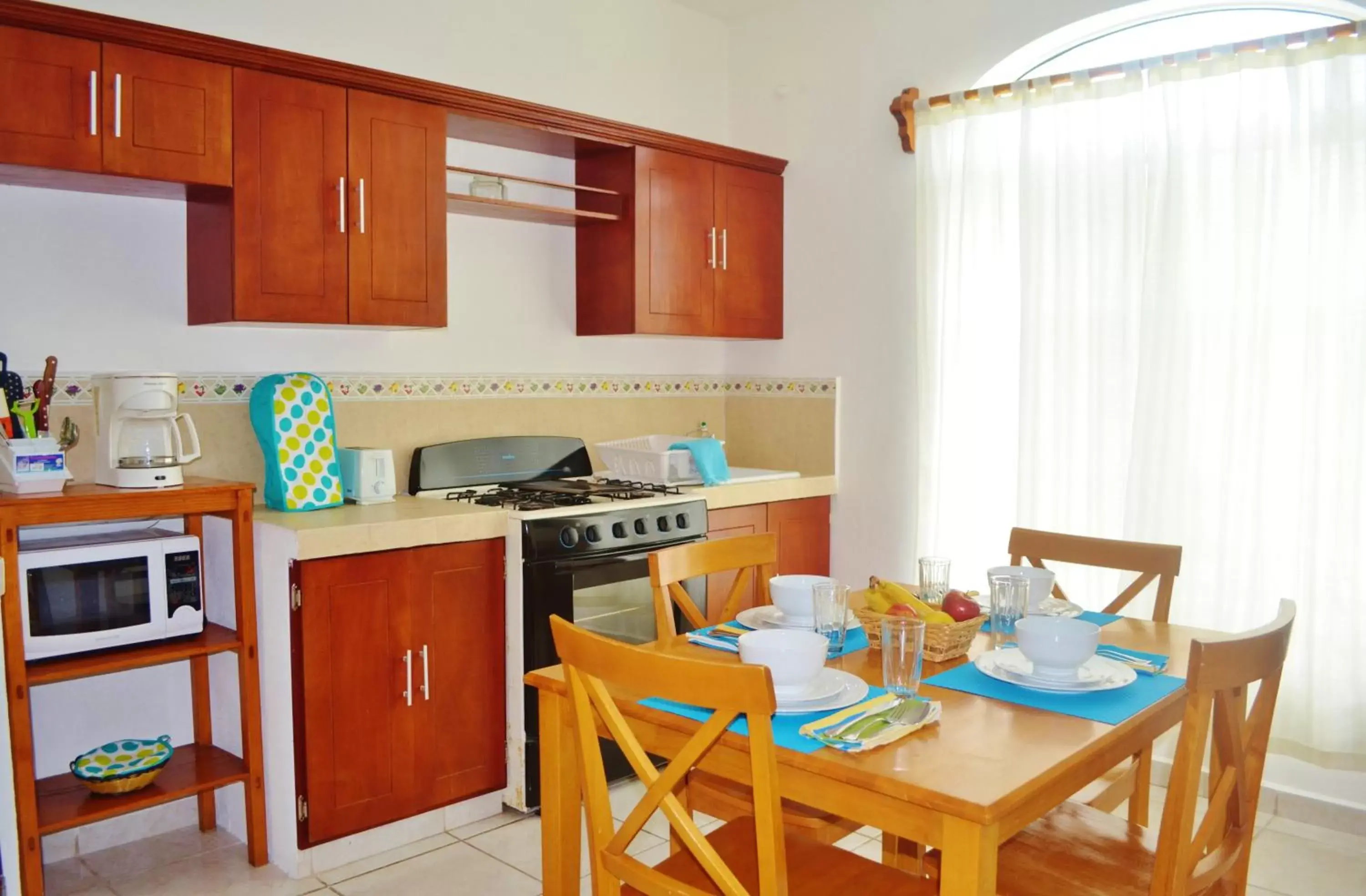Kitchen or kitchenette, Kitchen/Kitchenette in Corales Suites