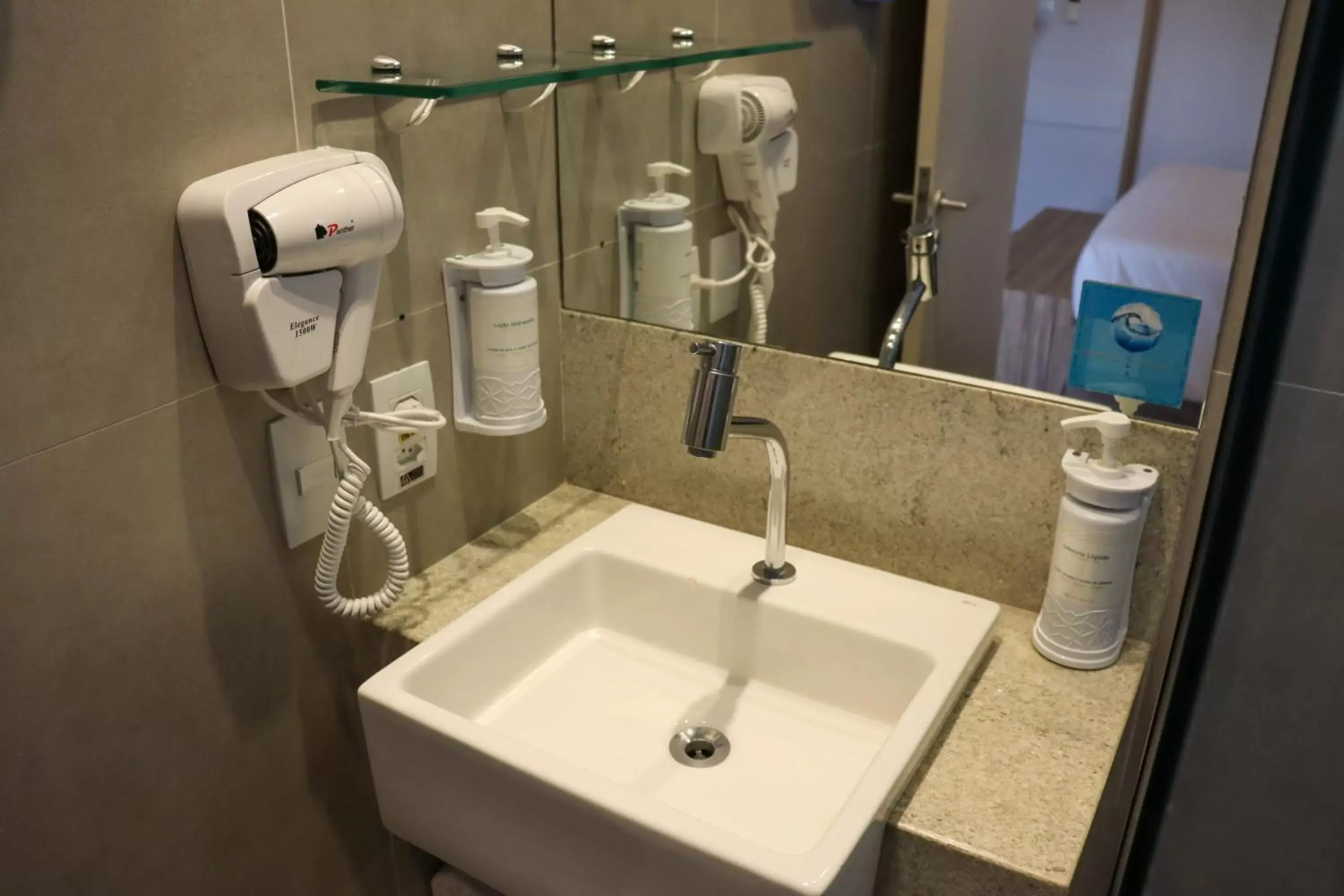Bathroom in Quality Hotel Aracaju