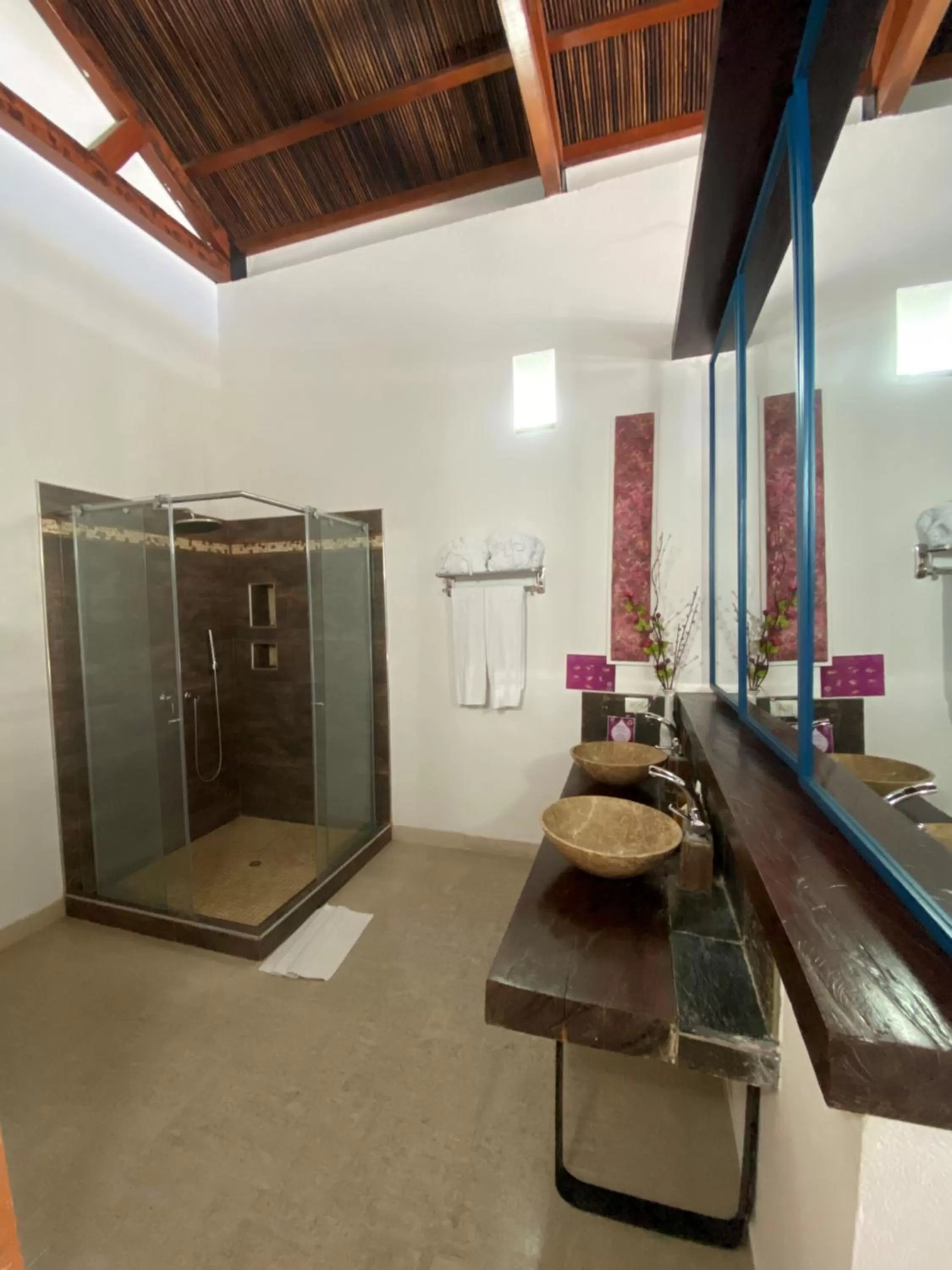 Bathroom in Casa de Leda, a Kali Hotel