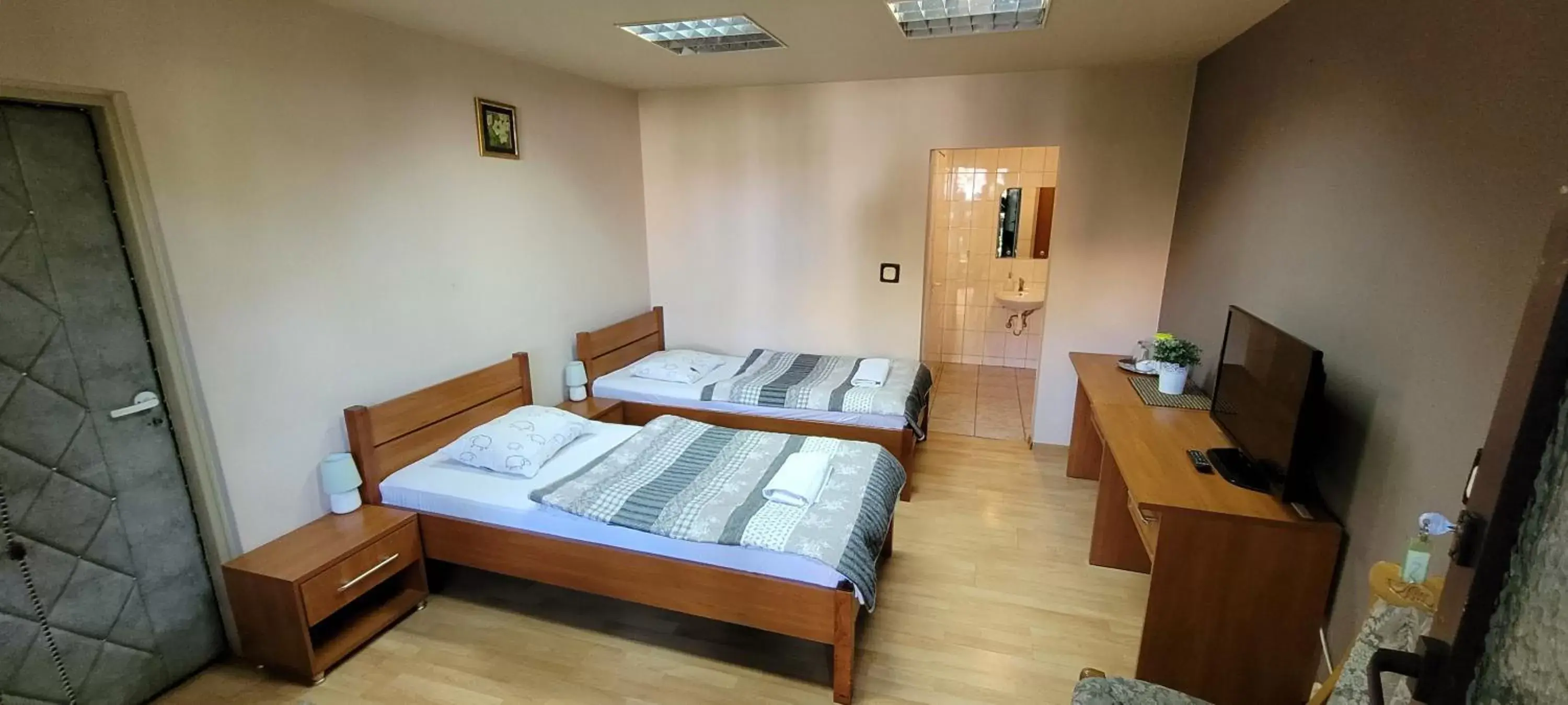 Standard Twin Room in Dworek Pokoje Gościnne Standard Twin Room in Dworek Pokoje Gościnne