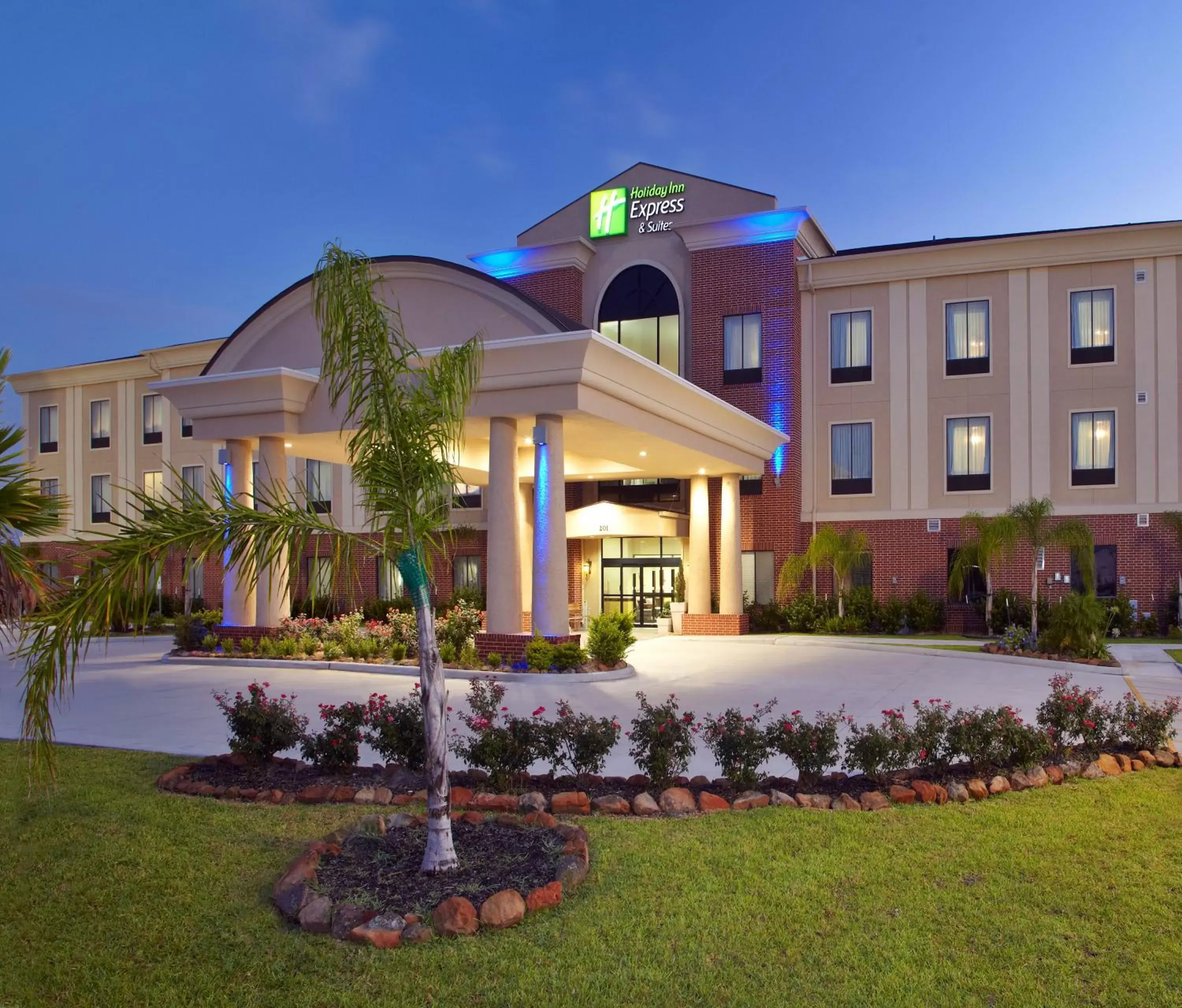 Property Building in Holiday Inn Express & Suites Deer Park, an IHG Hotel