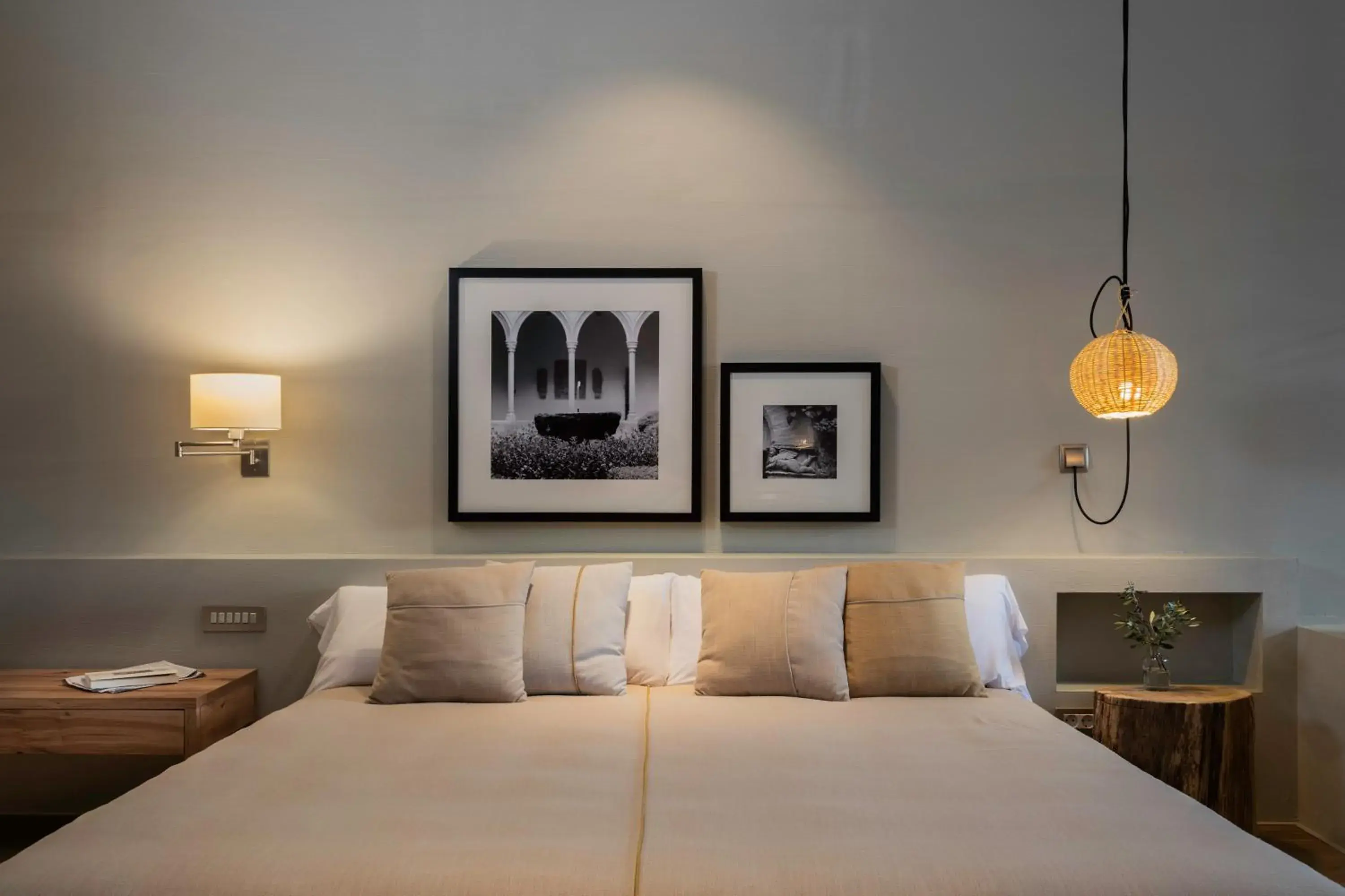 Bedroom, Bed in Hotel Peralada Wine Spa & Golf
