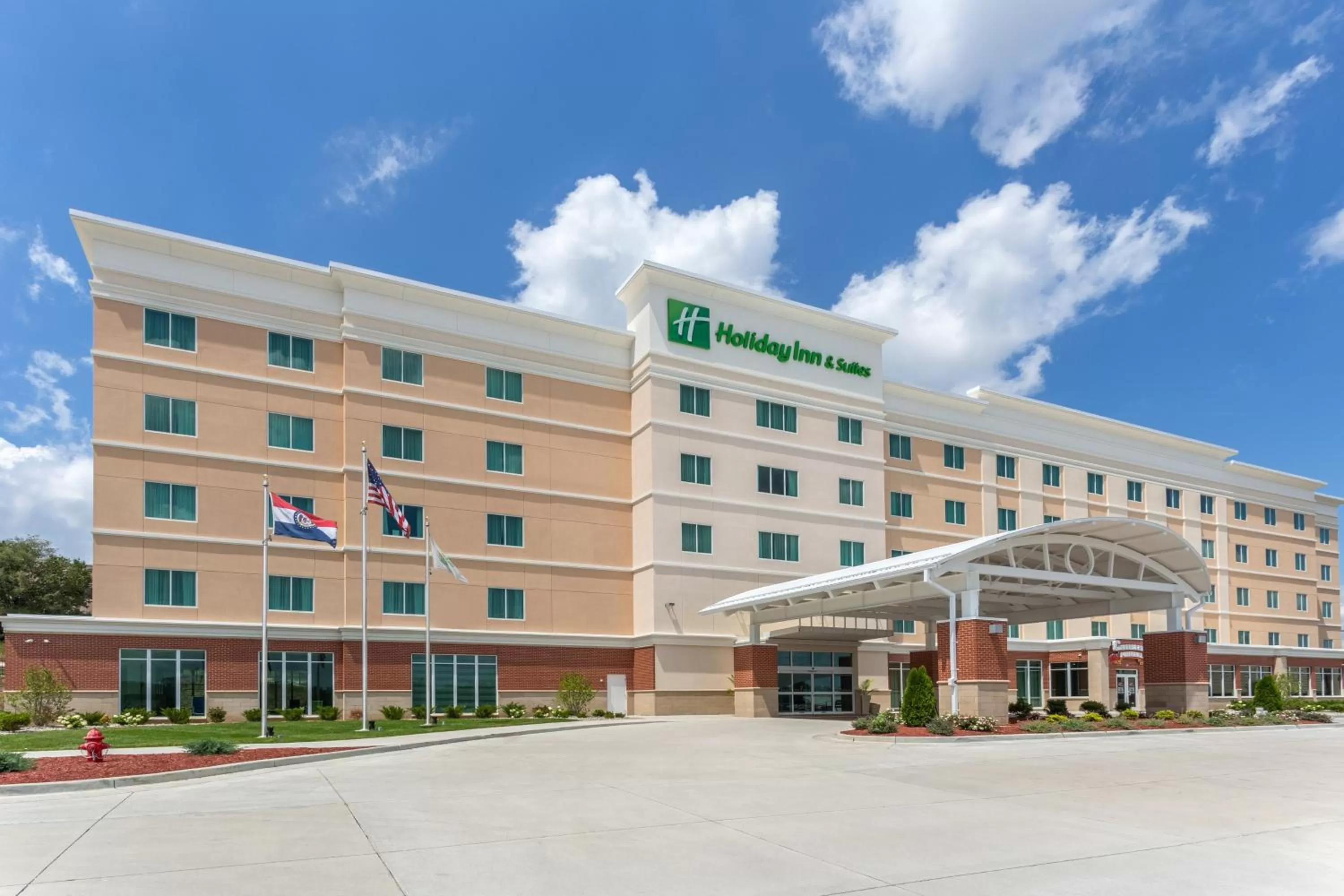 Property building in Holiday Inn & Suites - Jefferson City by IHG