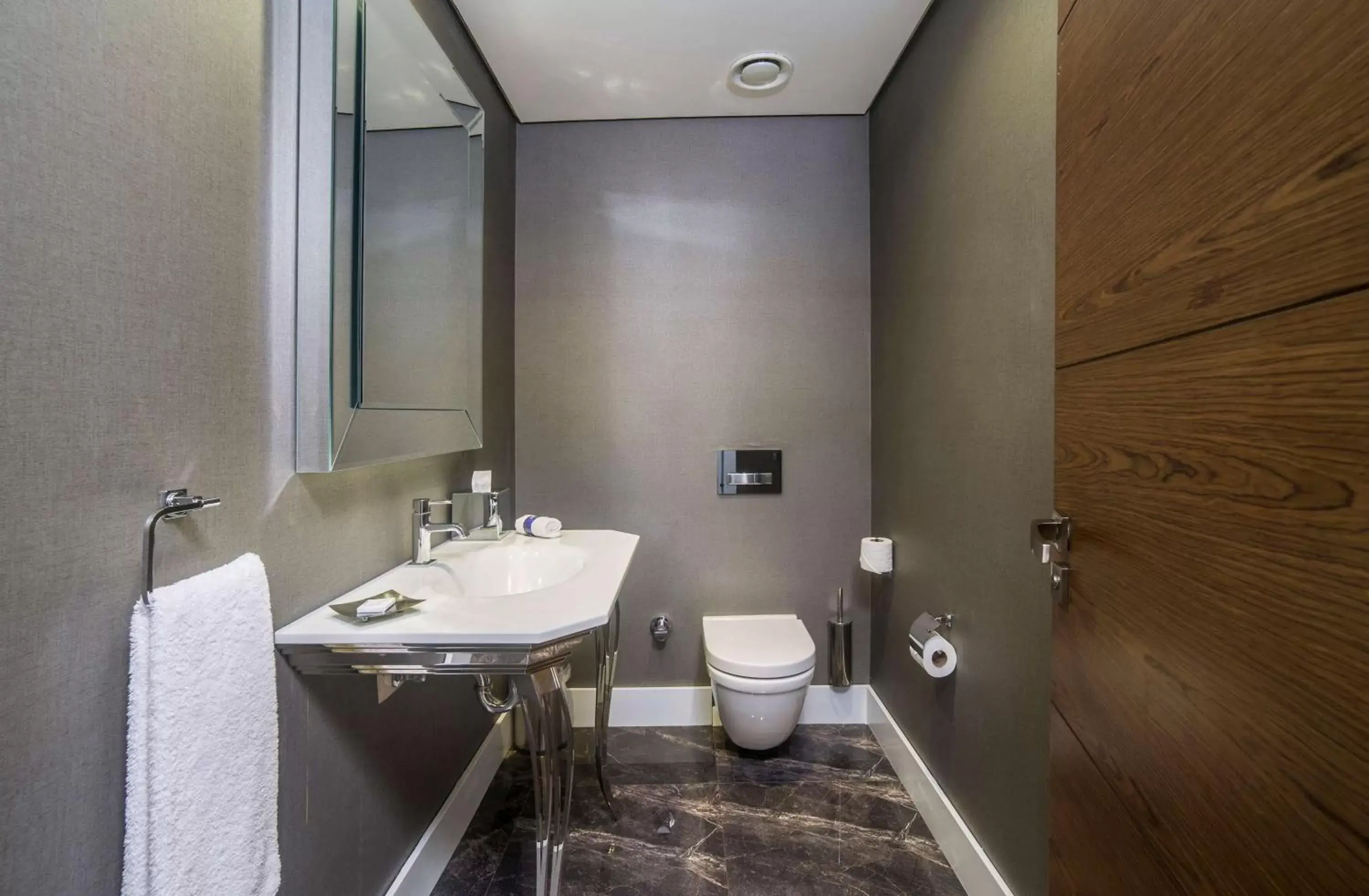 Toilet, Bathroom in Radisson Blu Hotel, Kayseri