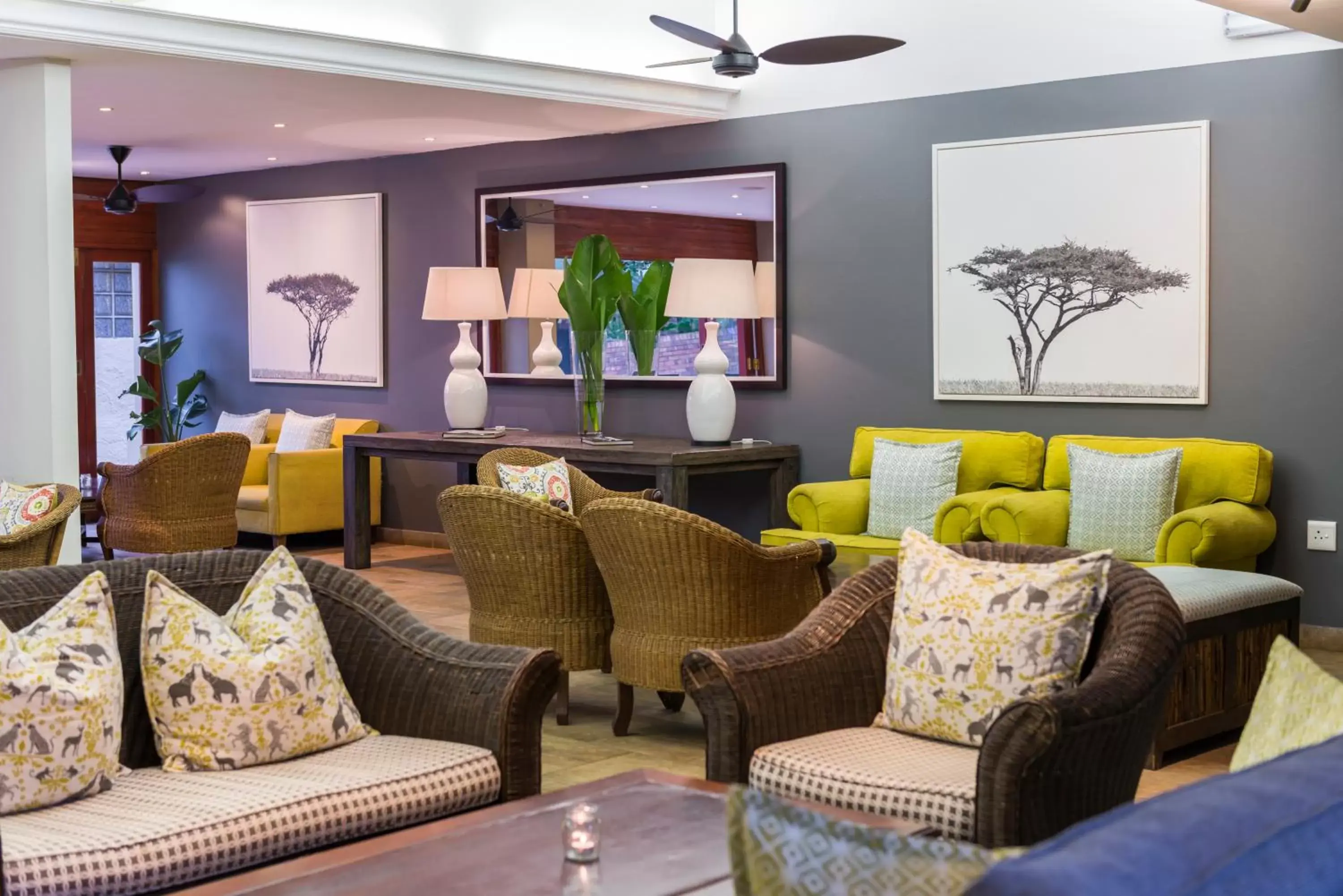 Lounge or bar, Seating Area in ANEW Hotel Hluhluwe