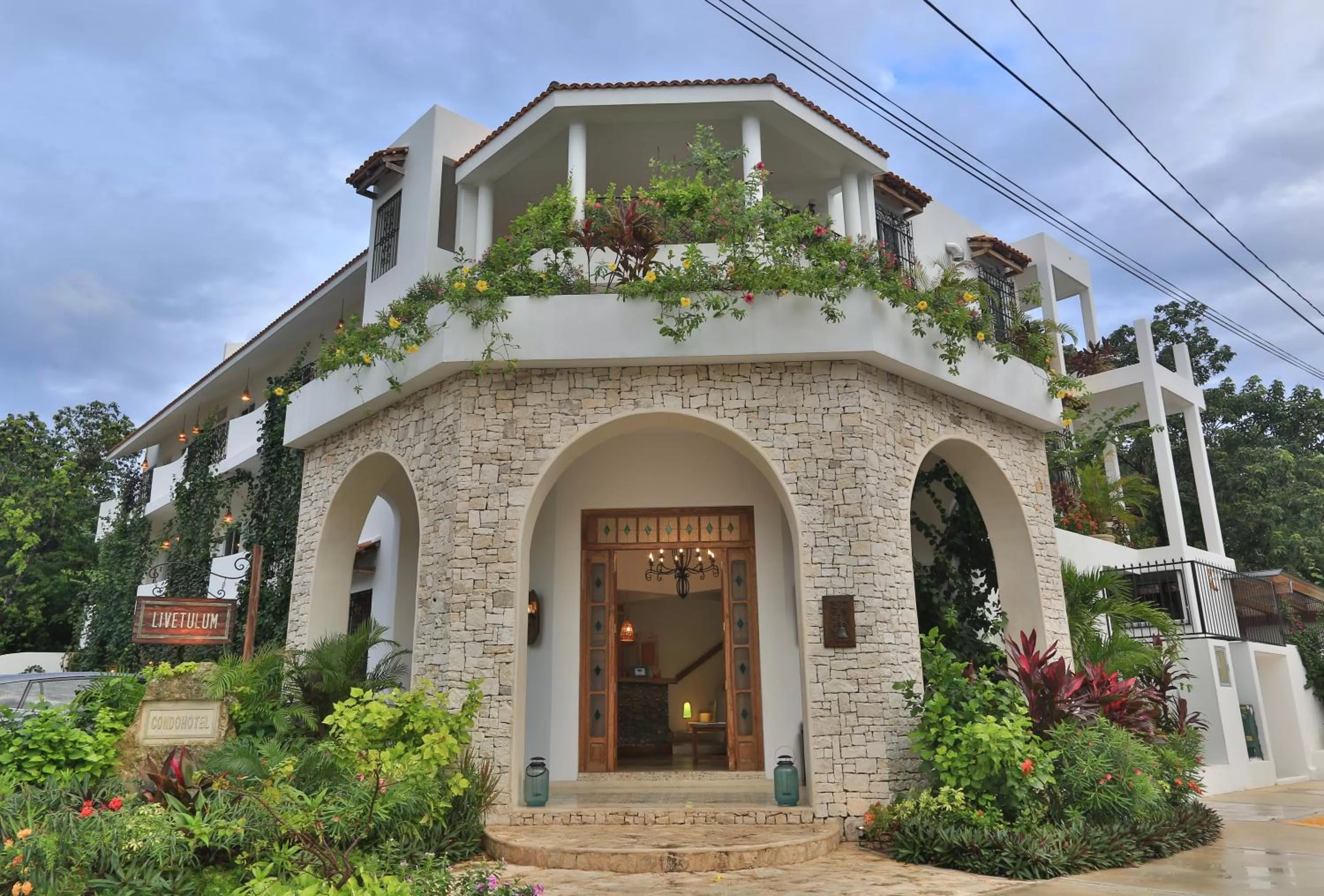 Property building in LiveTulum
