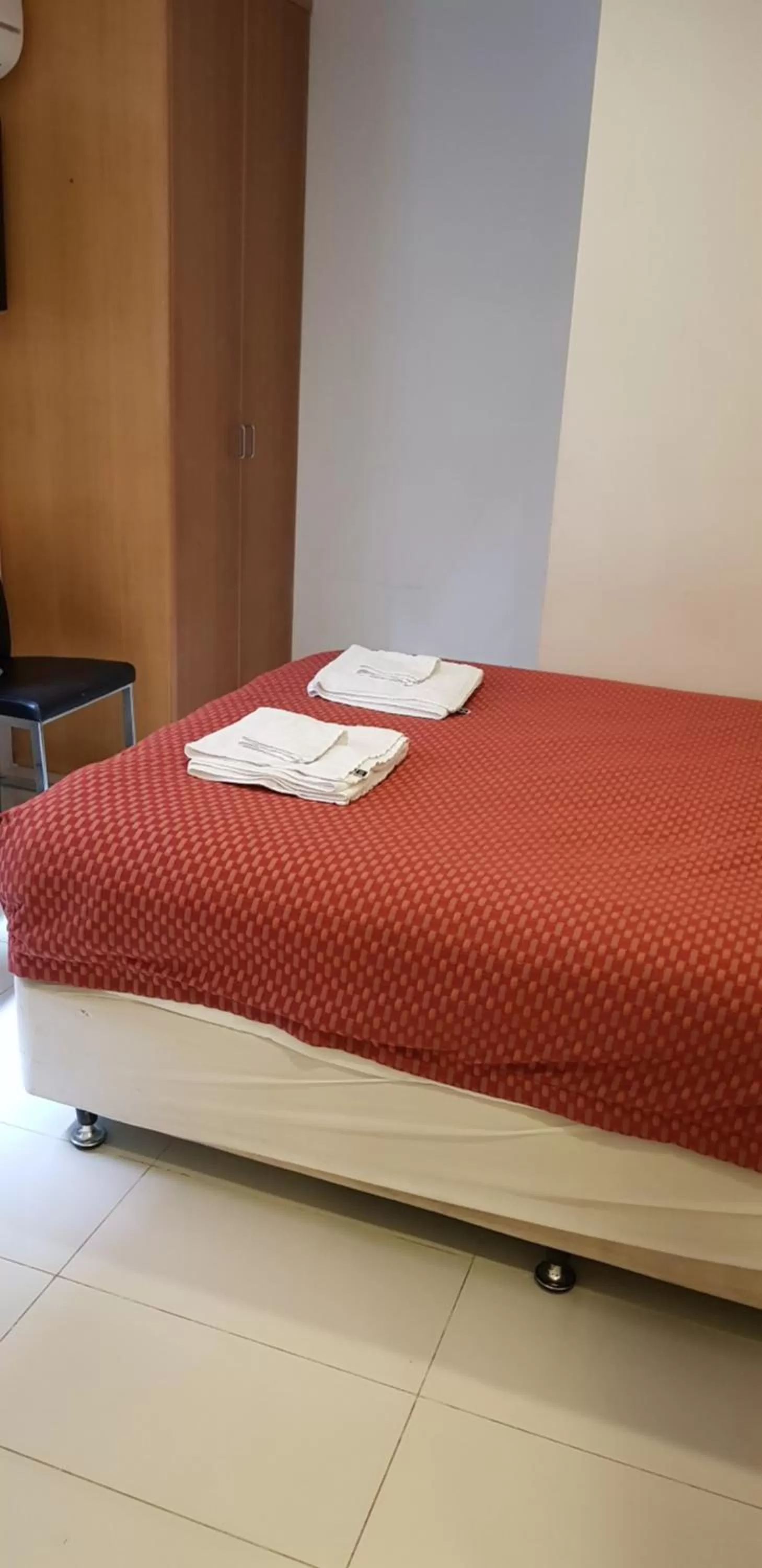 Bed in Harringtons102