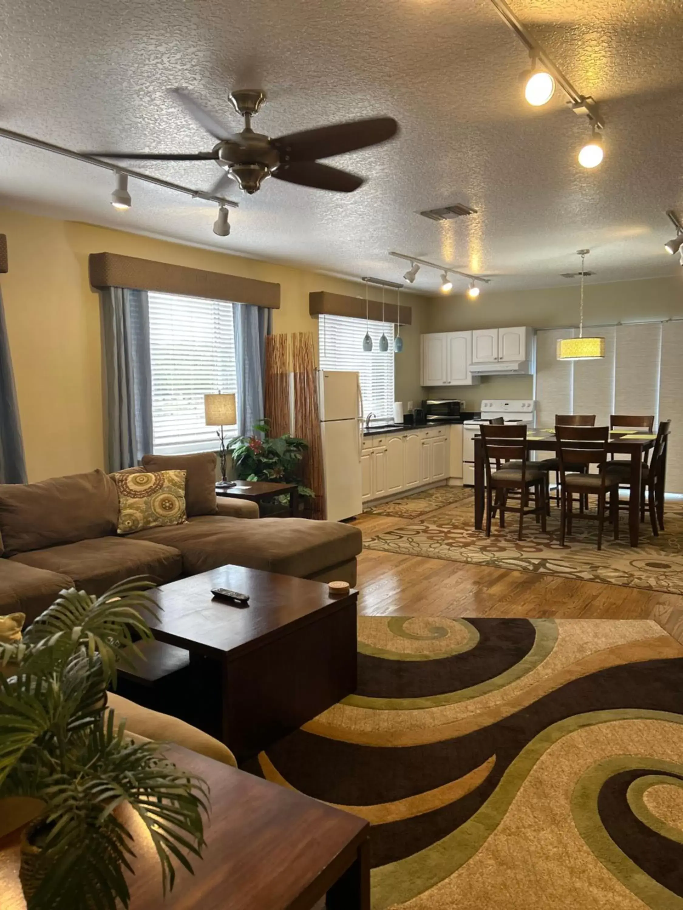 Seating Area in Hontoon Landing Resort & Marina