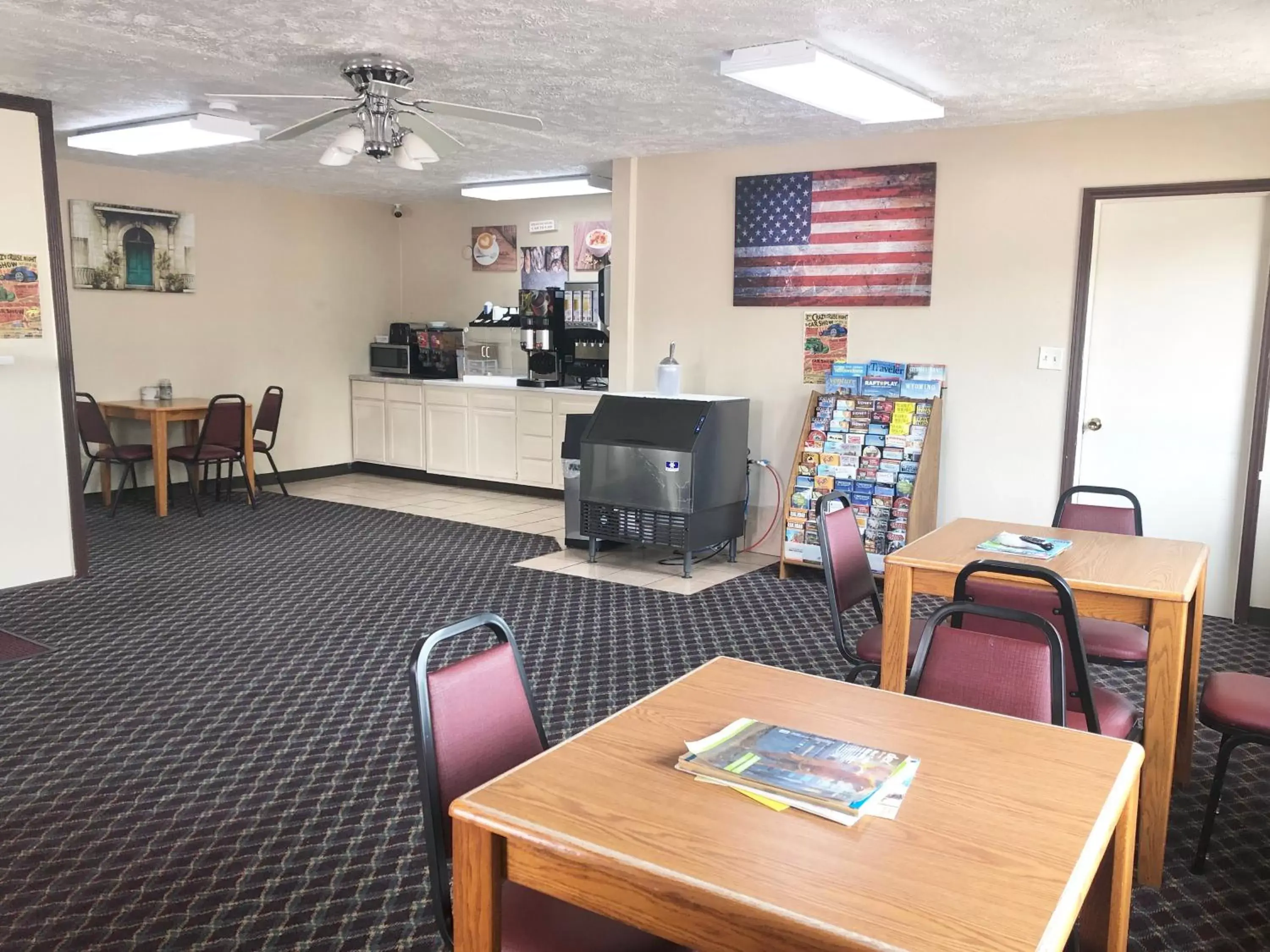 Lobby or reception in Economy Inn McCook