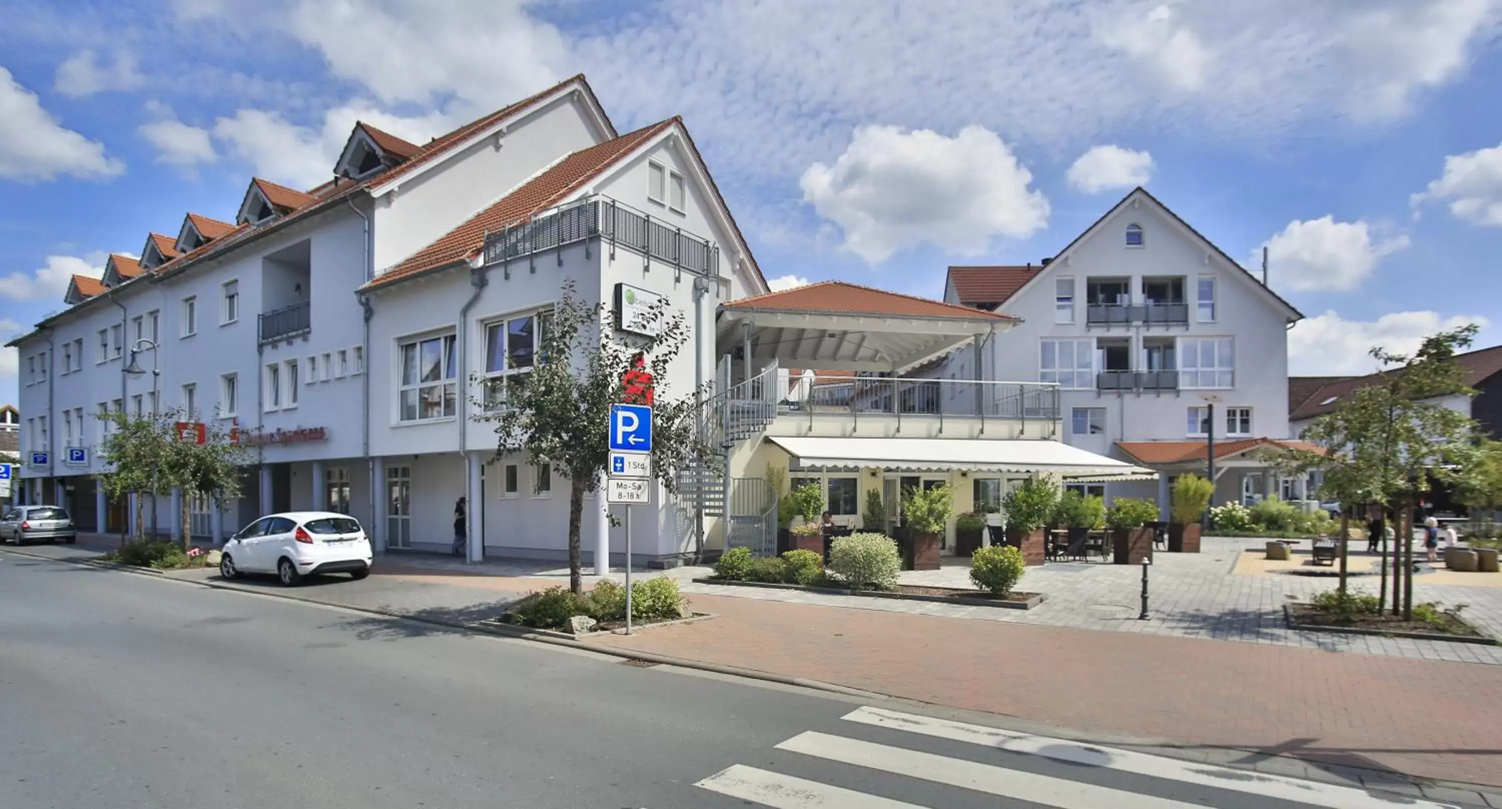 Facade/entrance, Neighborhood in Limes Hotel