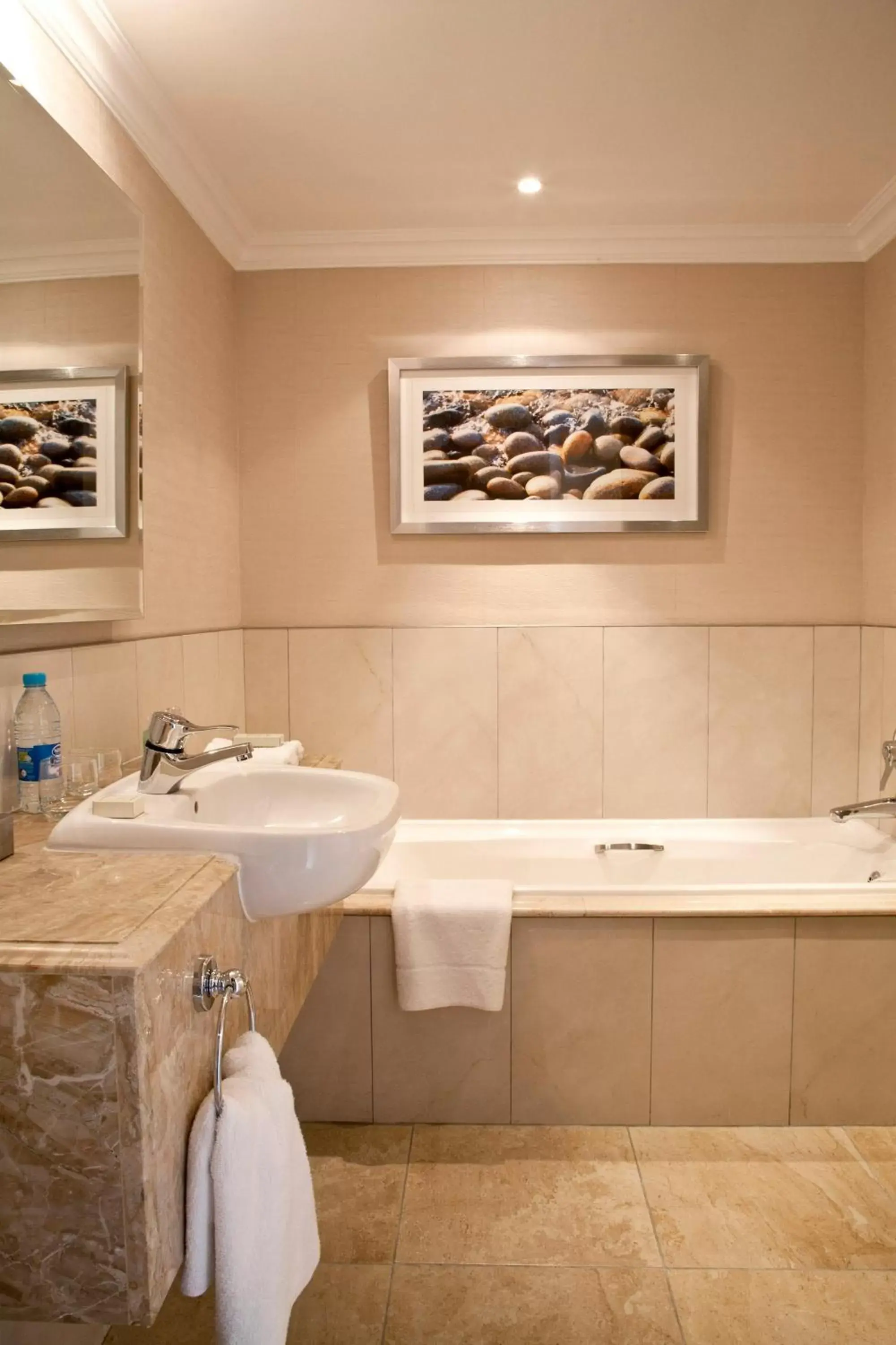 Bathroom in Southern Sun The Cullinan