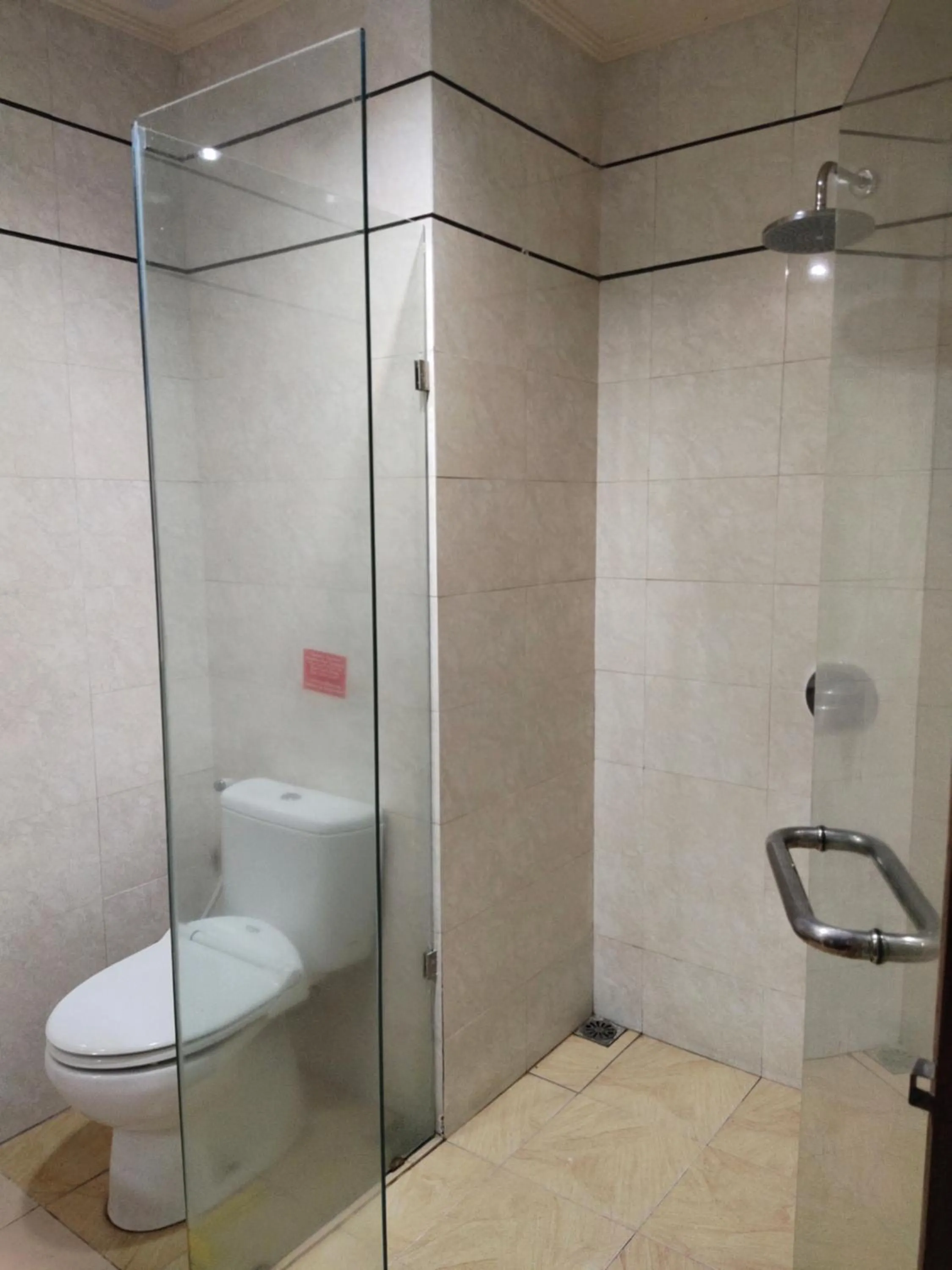 Bathroom in La Walon Hotel