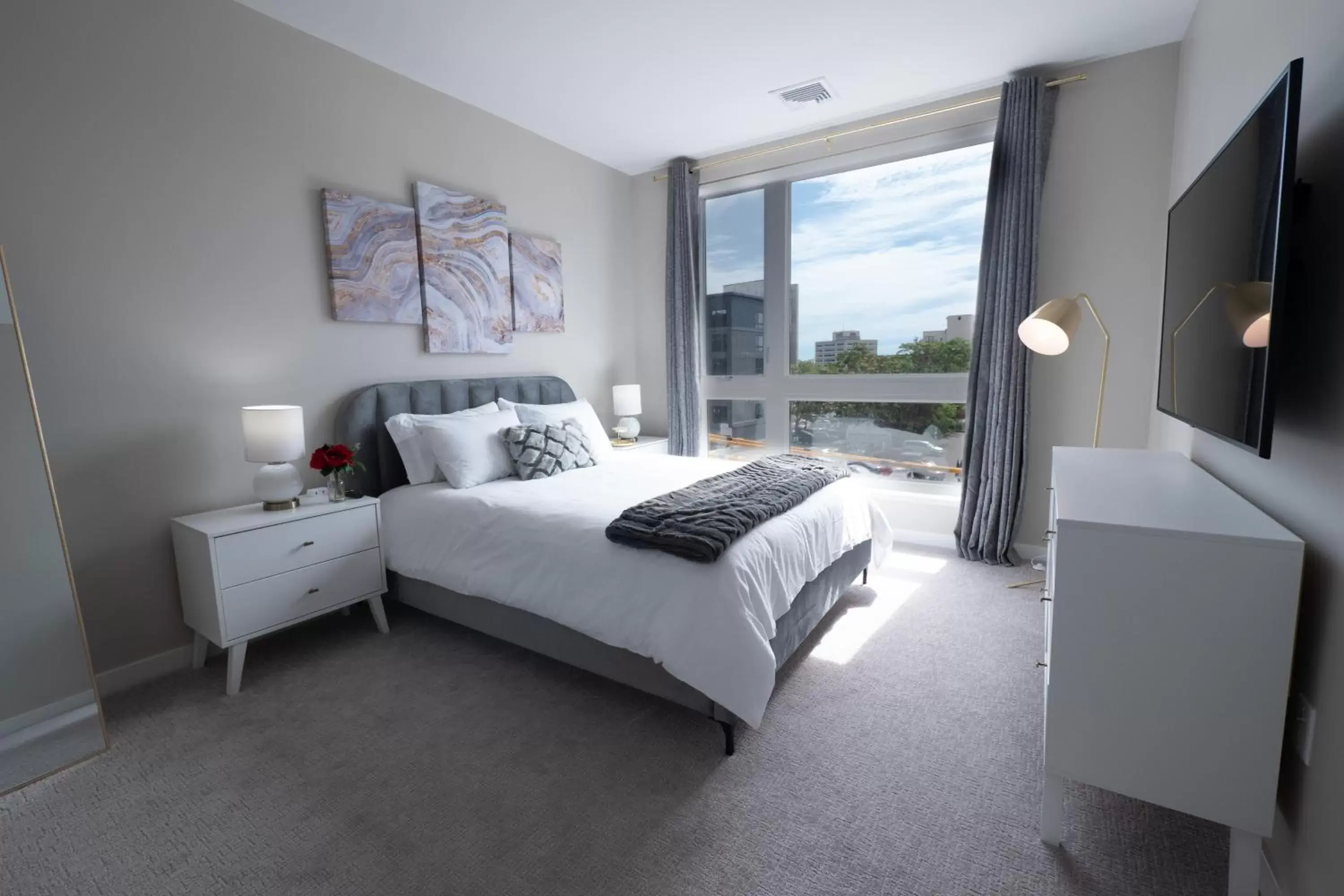 Bedroom in Luxury Furnished Apartments by Hyatus Downtown at Yale
