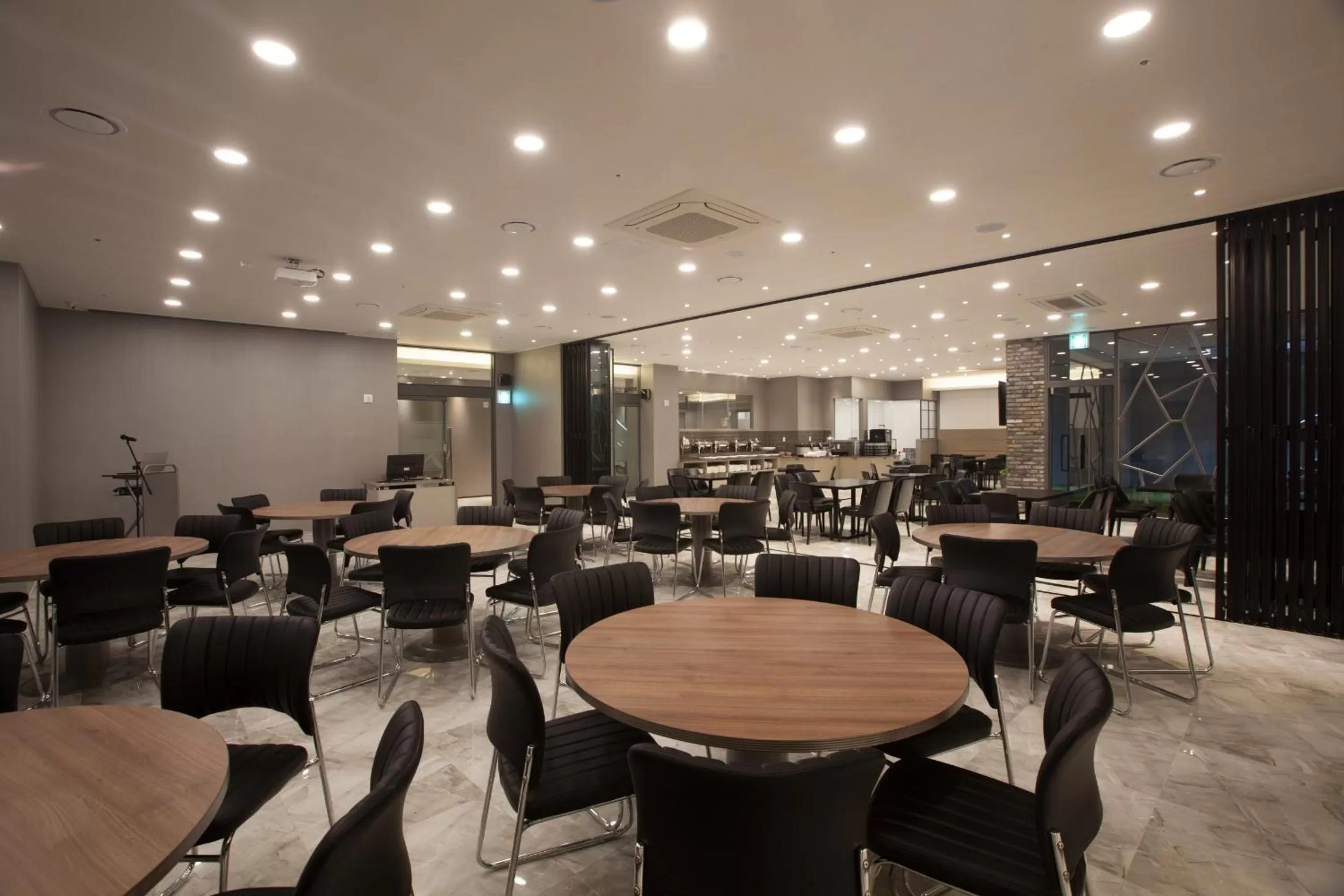 Meeting/conference room in GnB Hotel