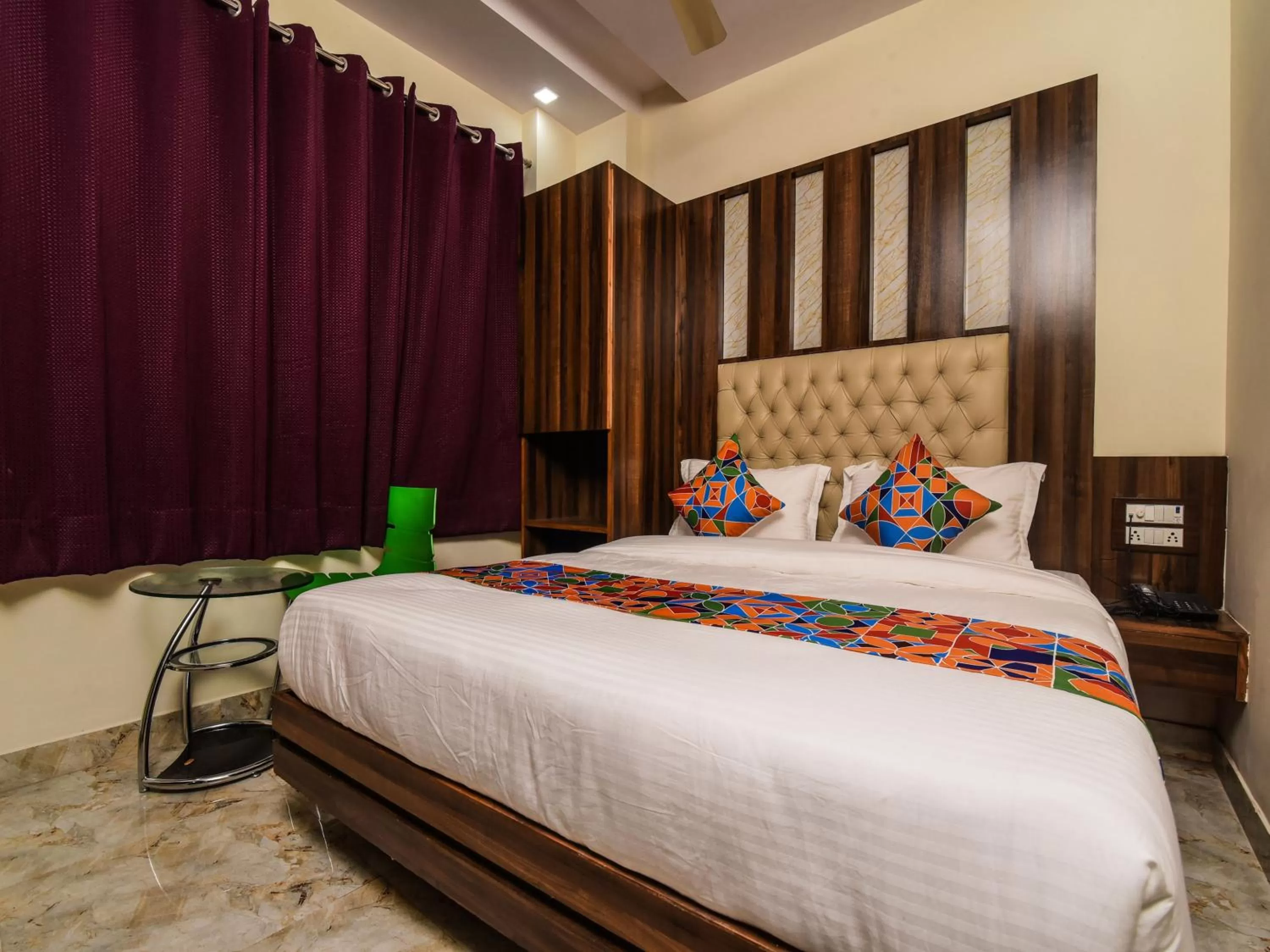 Bedroom, Bed in Hotel Dollar Inn