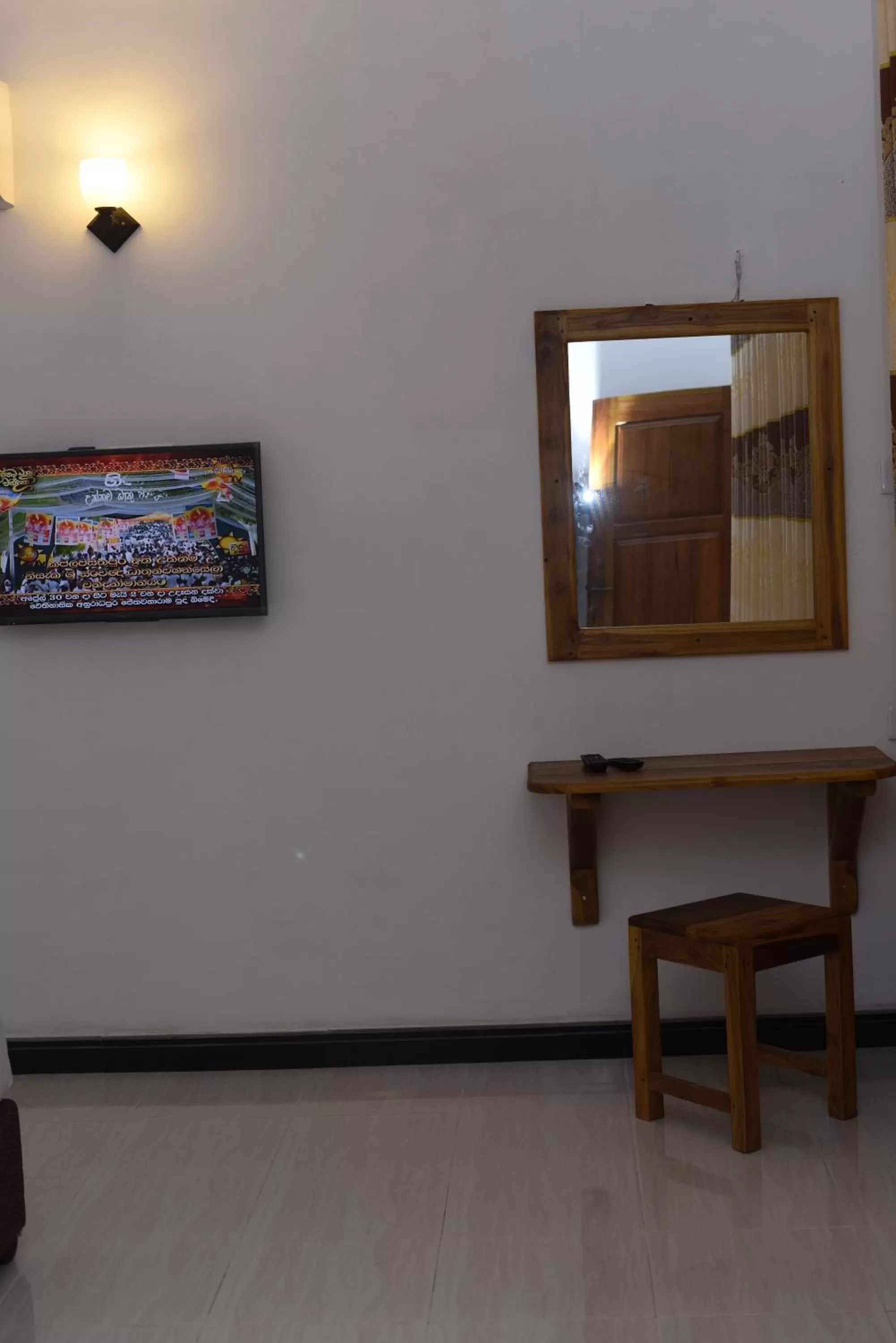 TV/Entertainment Center in Kithmi Resort