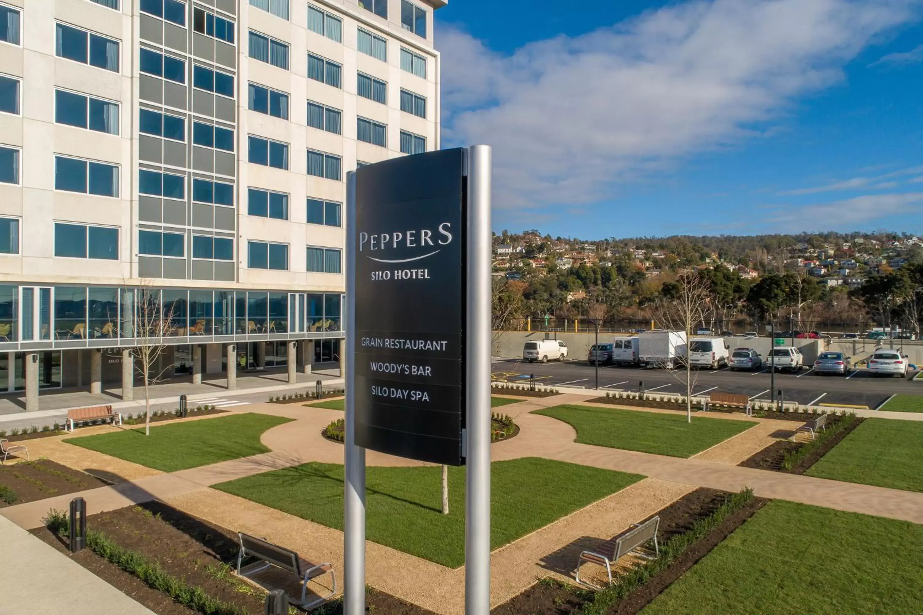 Facade/entrance in Peppers Silo