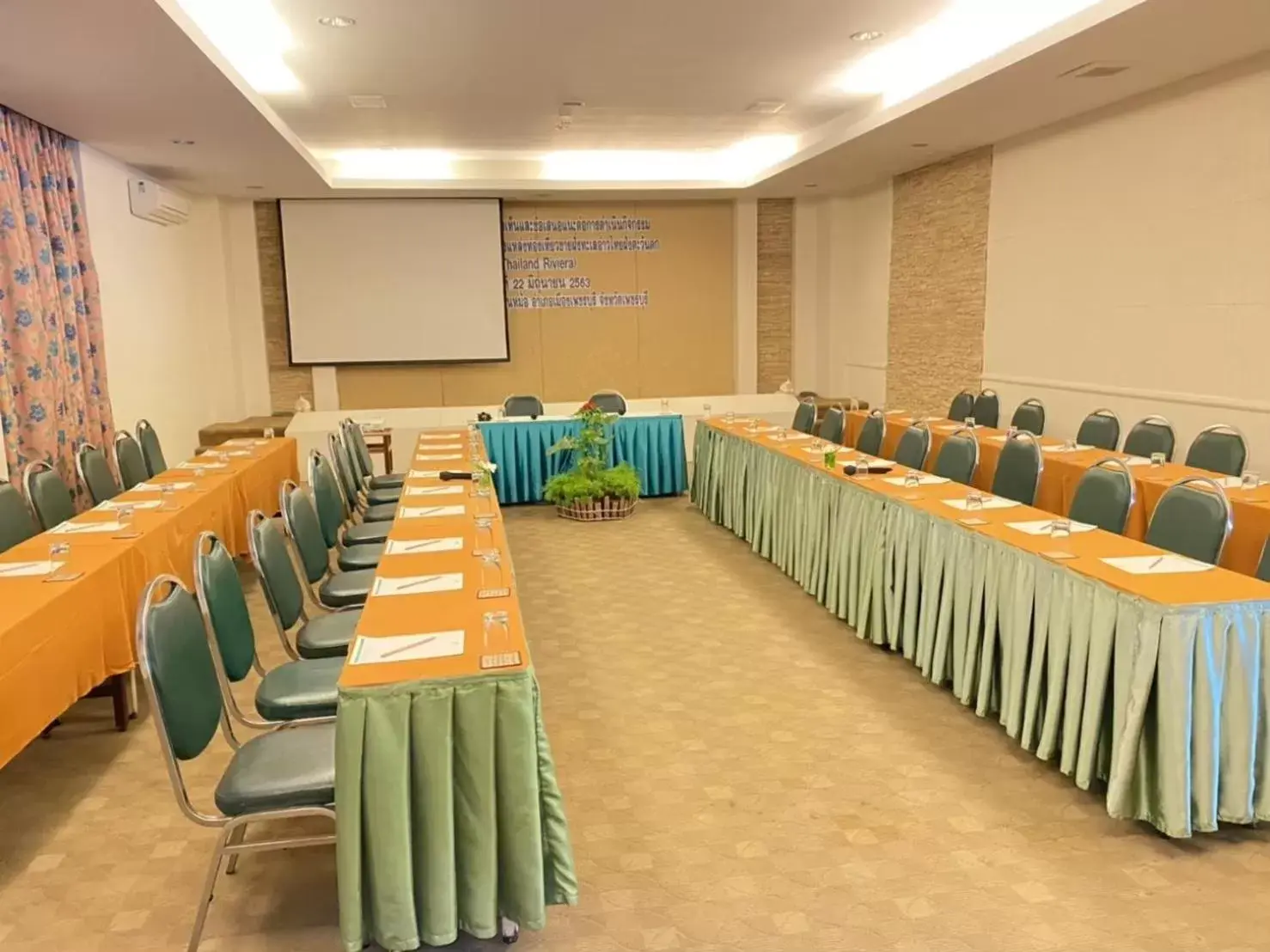 Meeting/conference room, Business Area/Conference Room in Sun Hotel