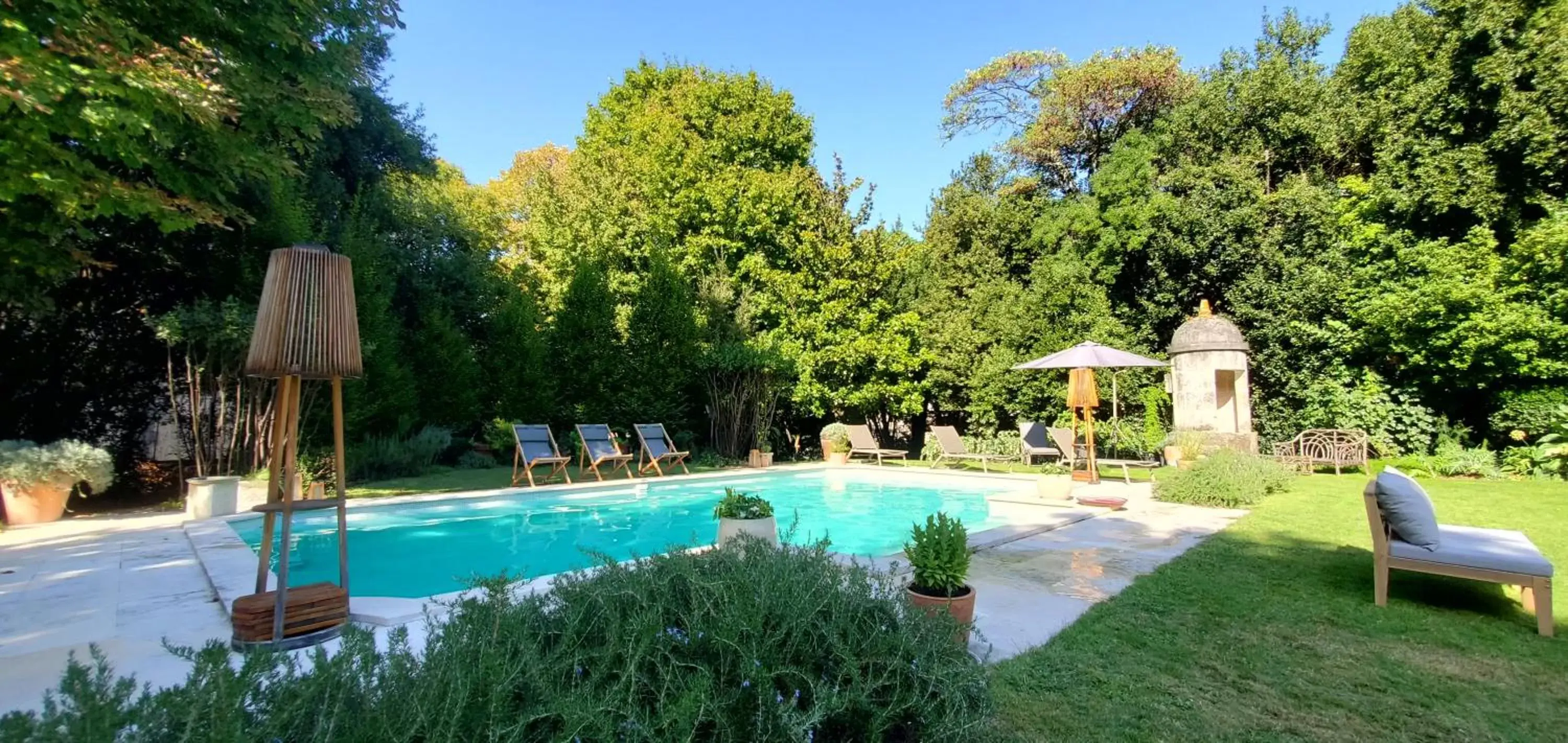 Garden, Swimming Pool in Logis des Tourelles