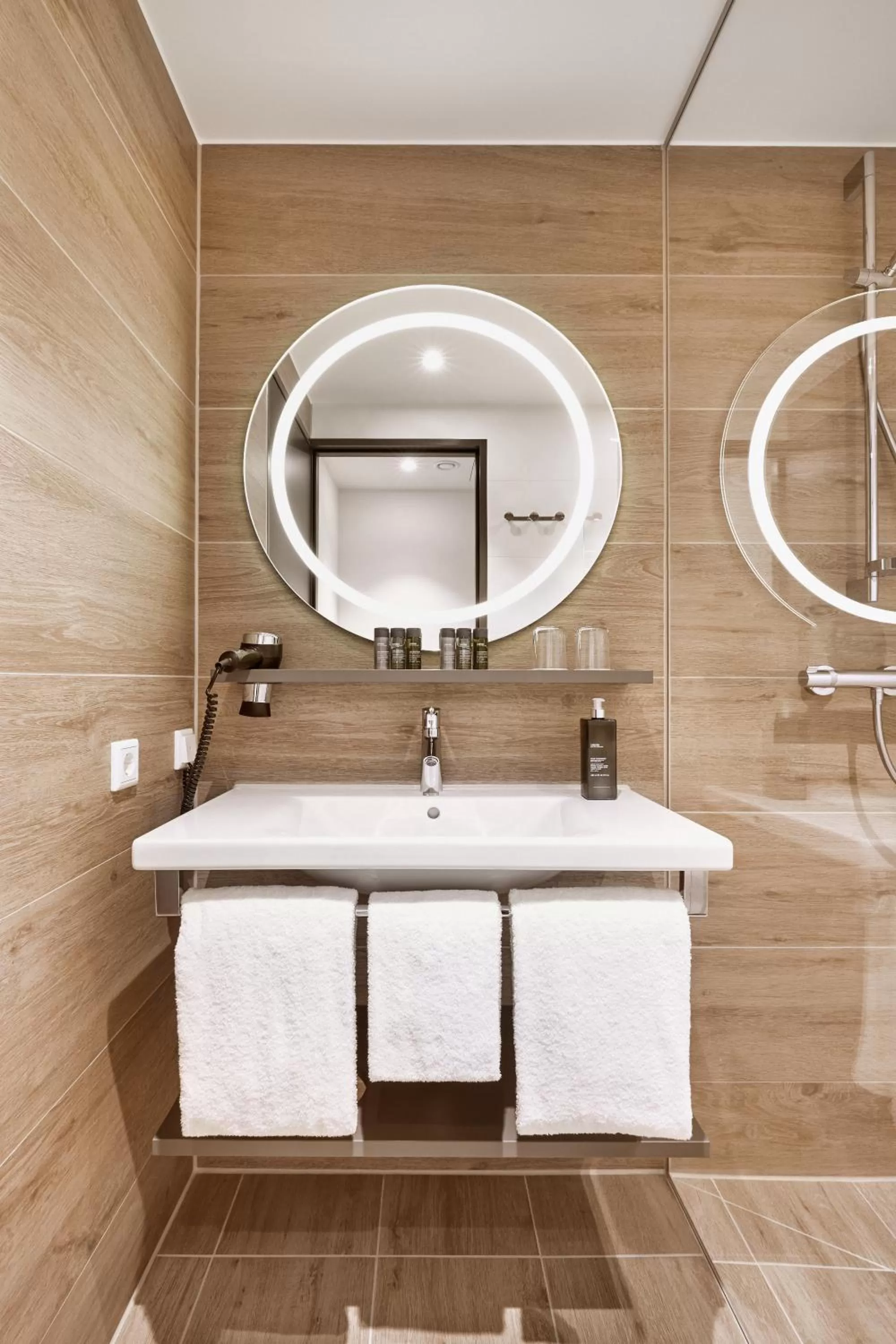 Bathroom in H2 Hotel Leipzig