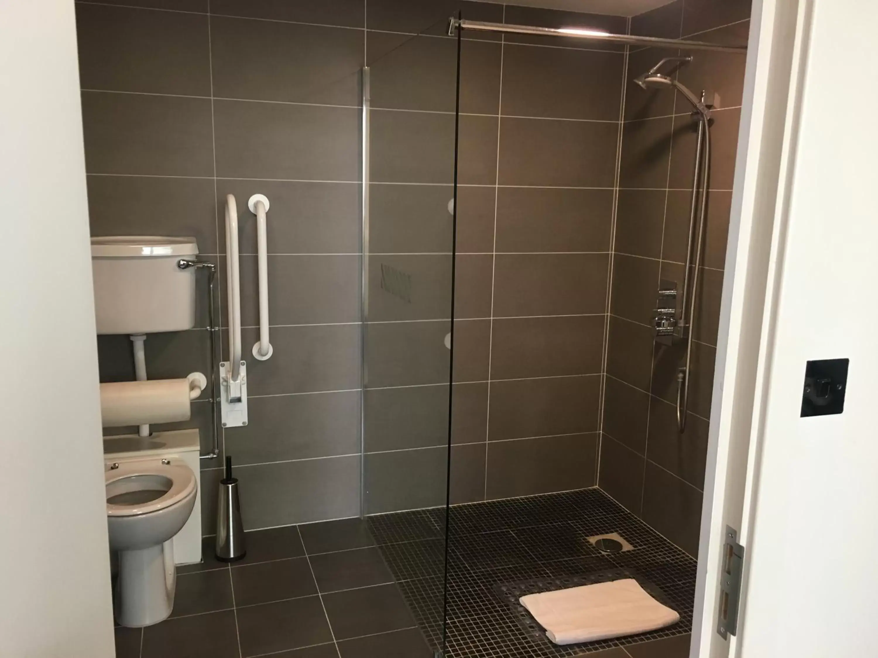 Toilet, Bathroom in Hotel Xanadu
