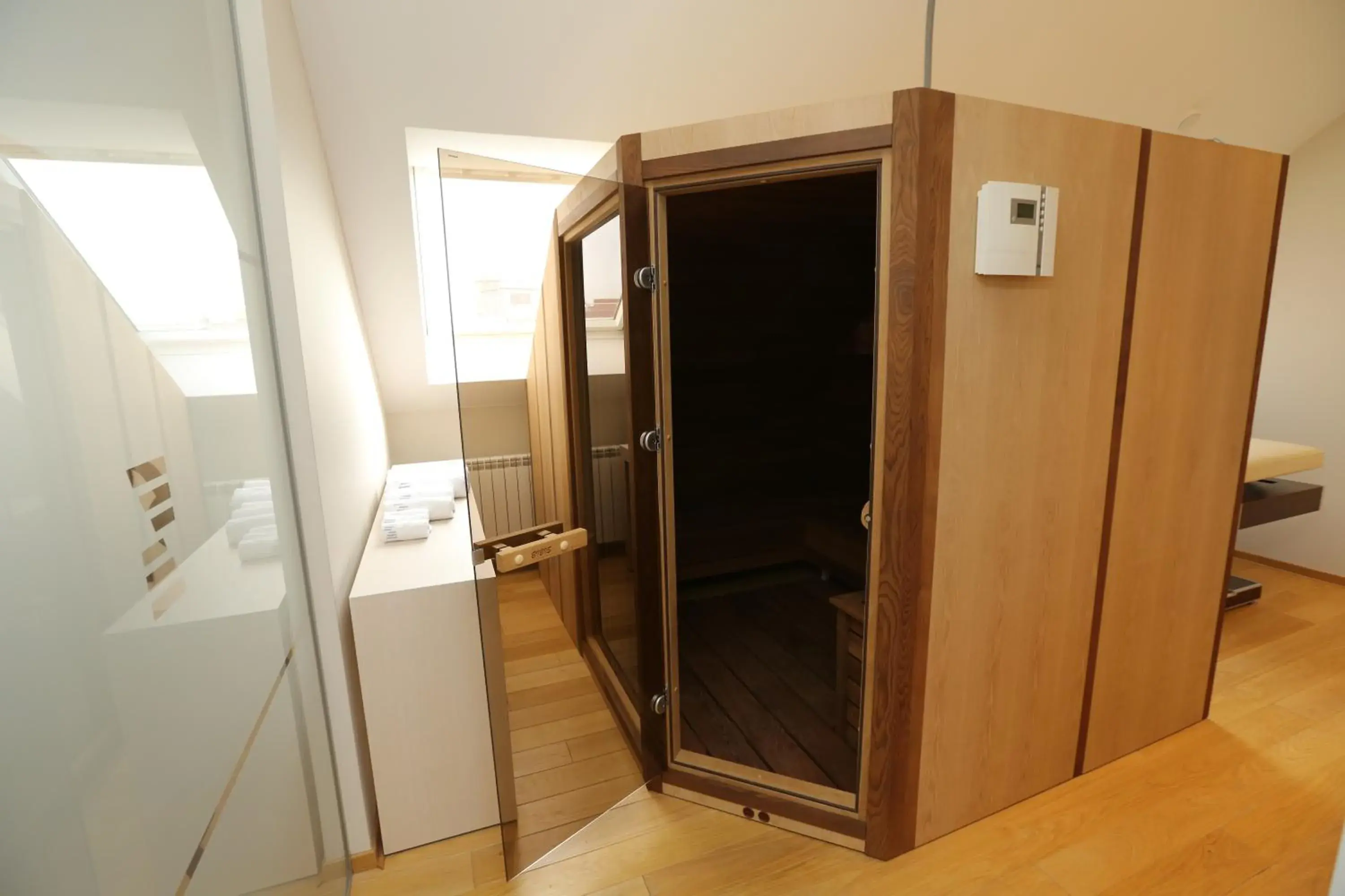 Sauna, Bathroom in Zepter Hotel