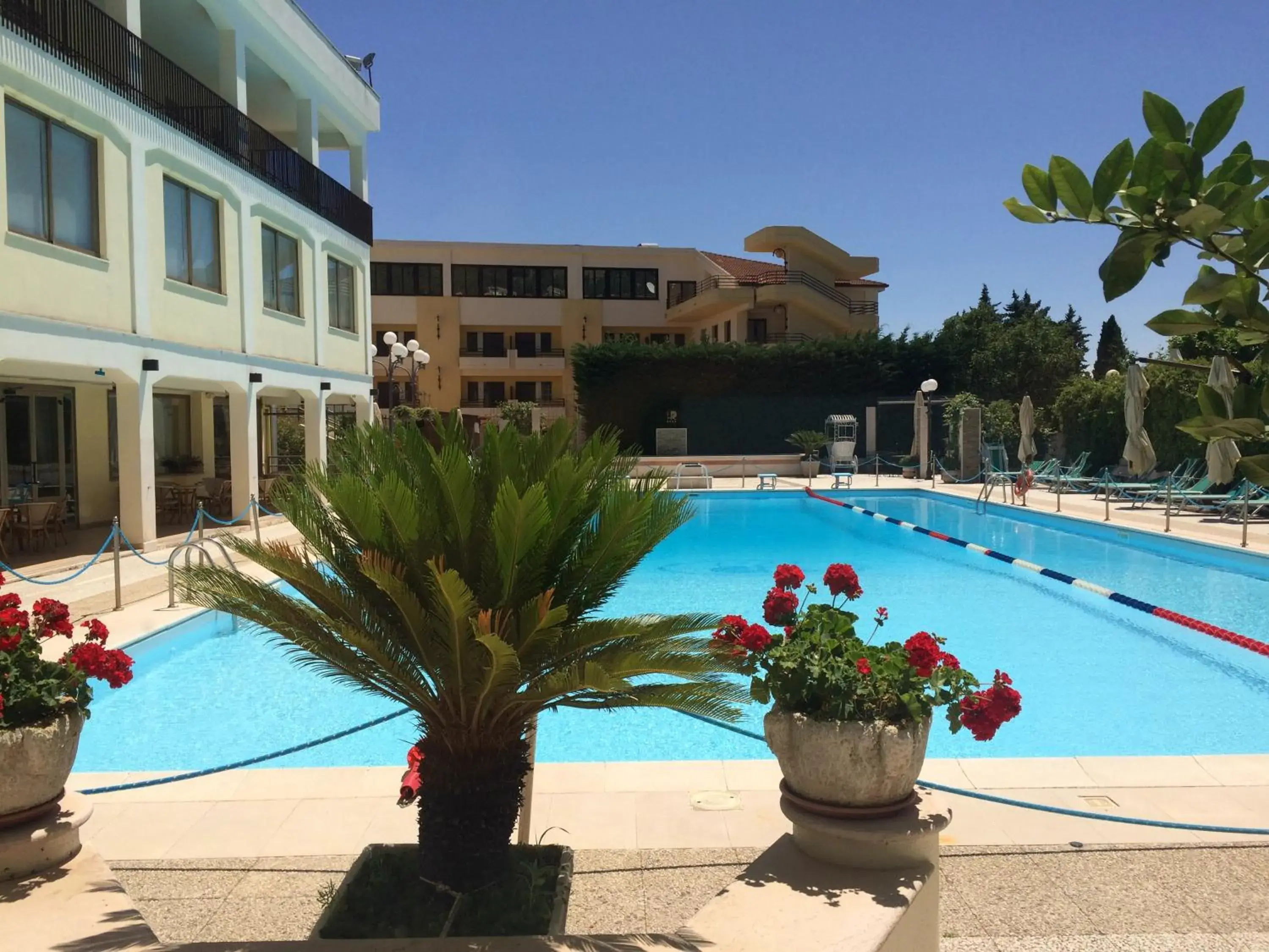 Swimming pool, Property Building in Hotel Parco Delle Rose