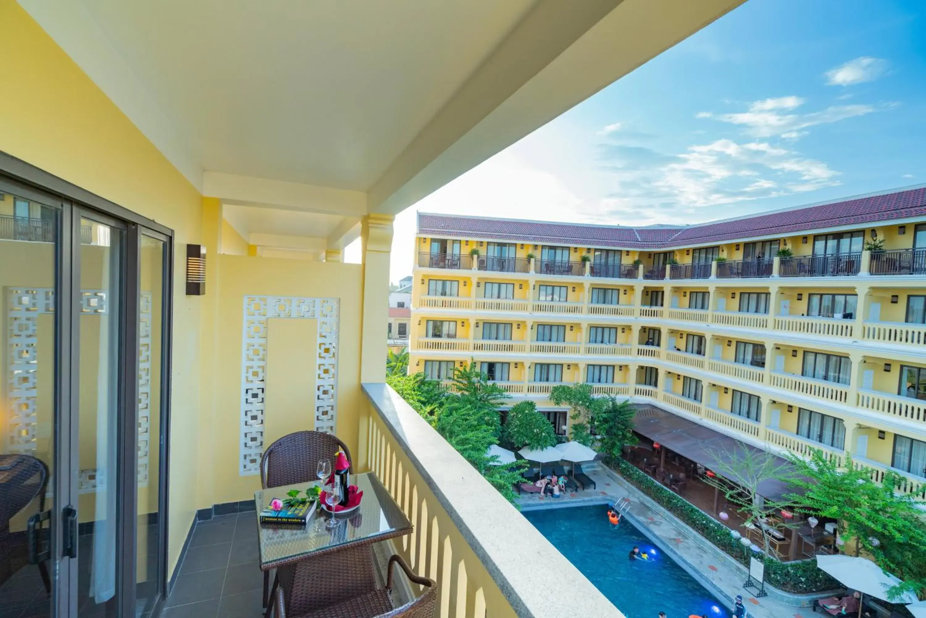 Staff, Pool View in Hoi An Central Boutique Hotel & Spa (Little Hoi An Central Boutique Hotel & Spa)