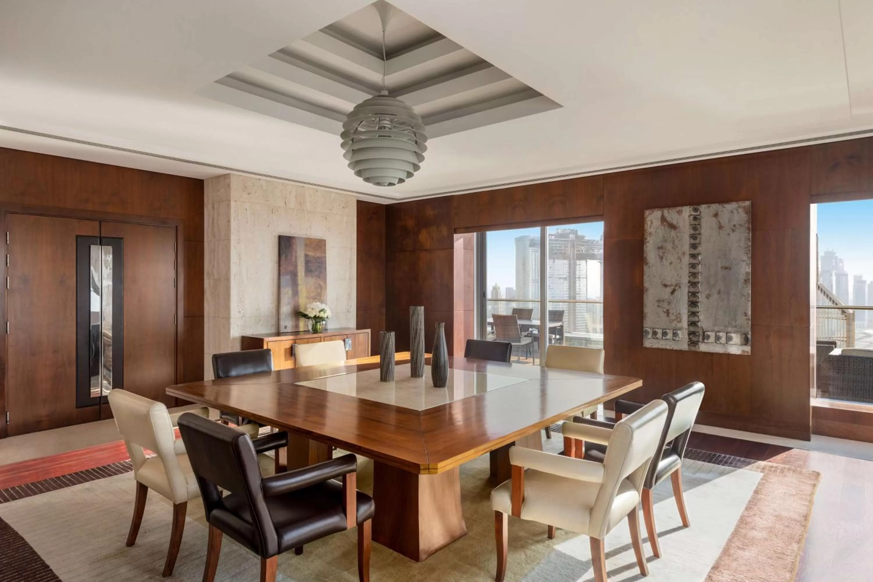 Photo of the whole room in Shangri-La Dubai