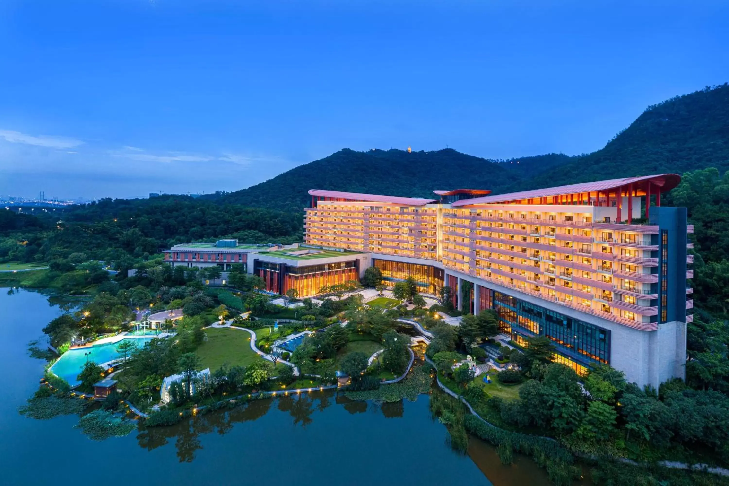 Property building in Four Points by Sheraton Guangdong, Heshan