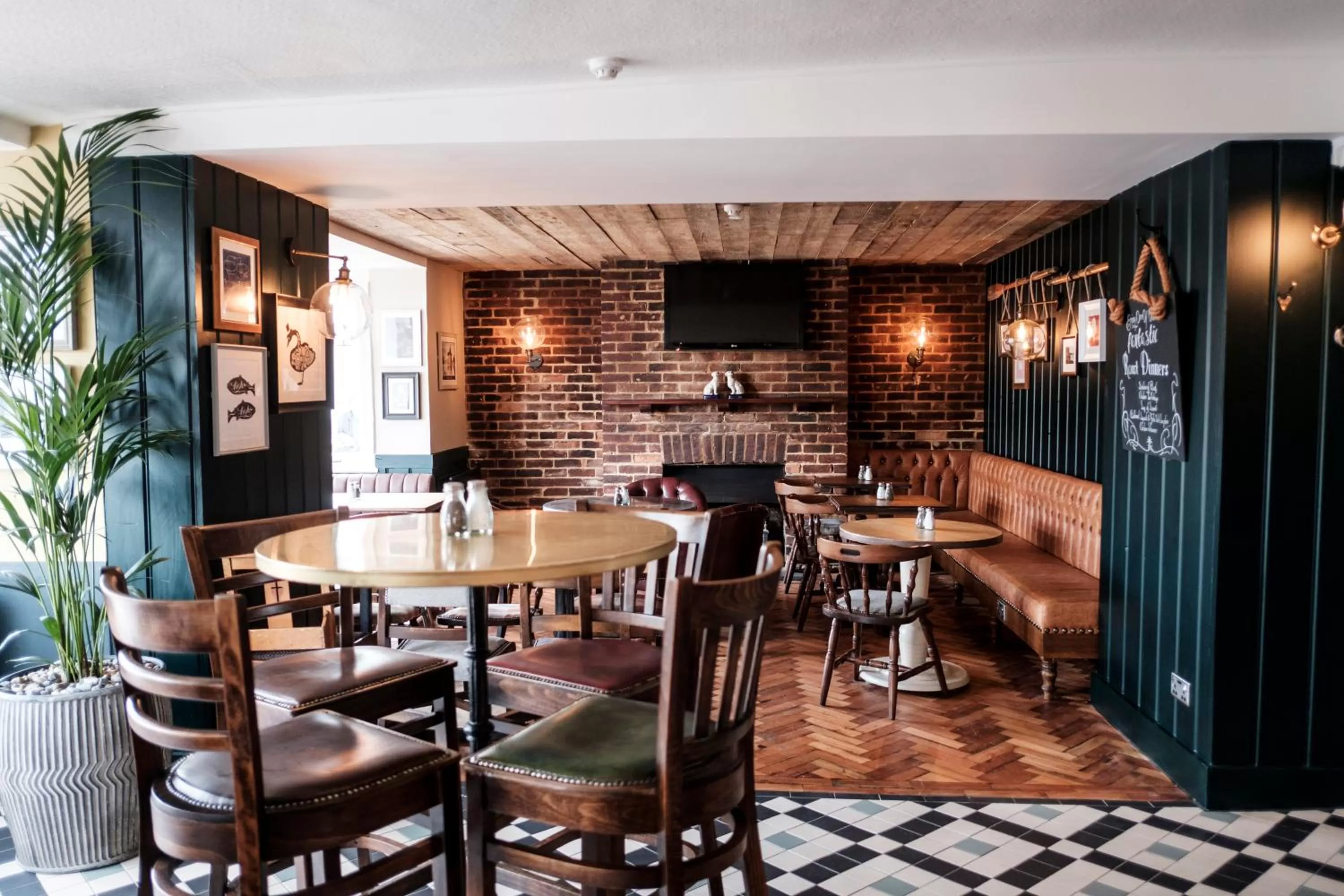 Lounge or bar in The Swan Hotel