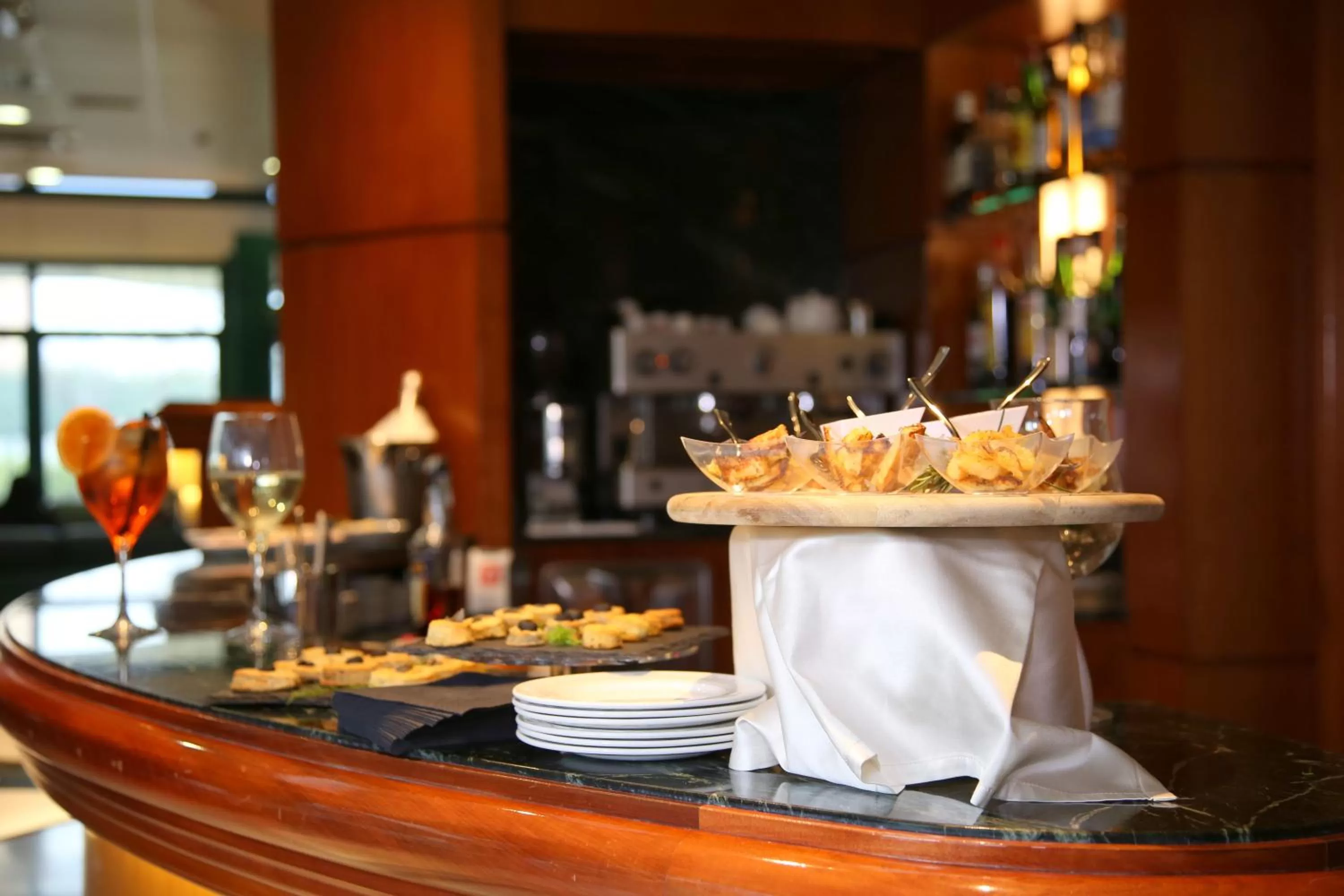 Lounge or bar in Phi Hotel Emilia