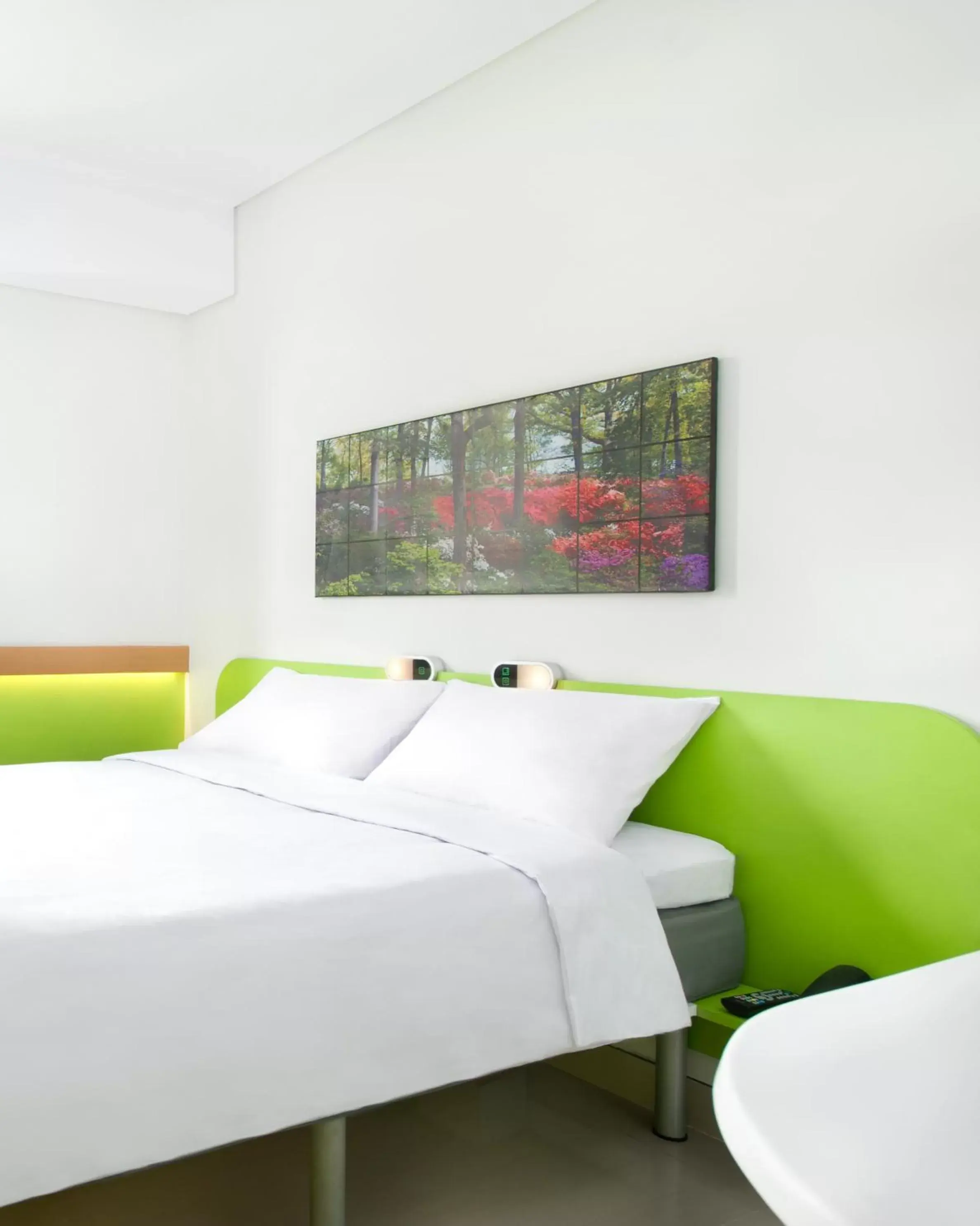 Bed in Ibis Budget Jakarta Daan Mogot