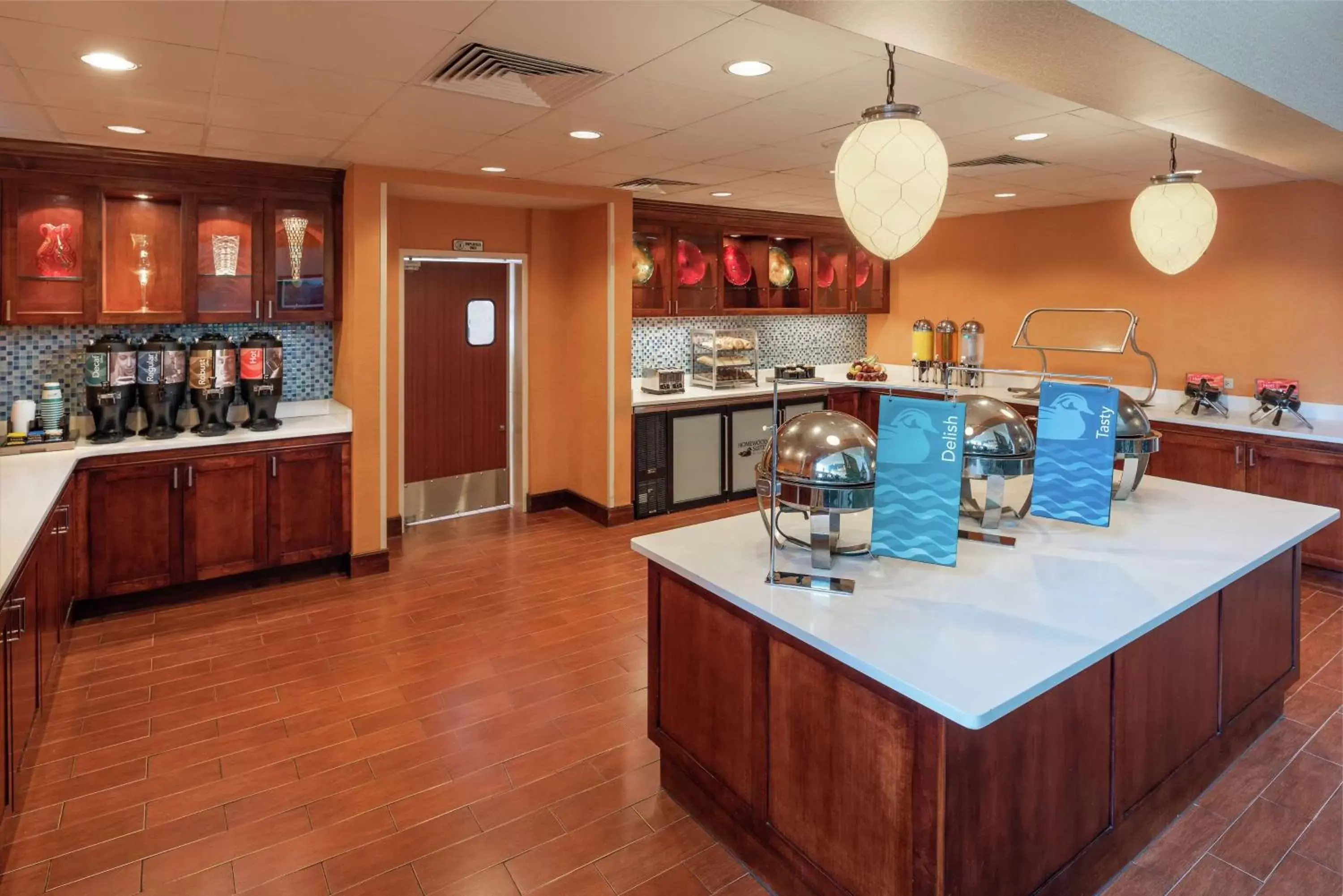 Breakfast, Restaurant/Places to Eat in Homewood Suites by Hilton Virginia Beach