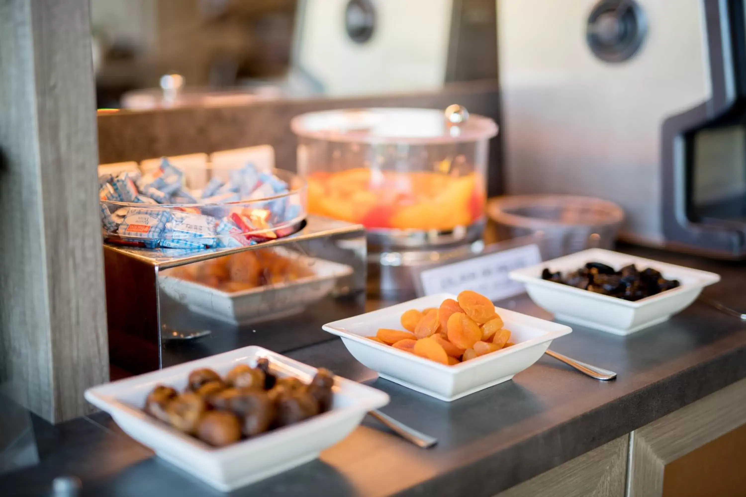 Continental breakfast, Food in Logis Domaine de Fompeyre