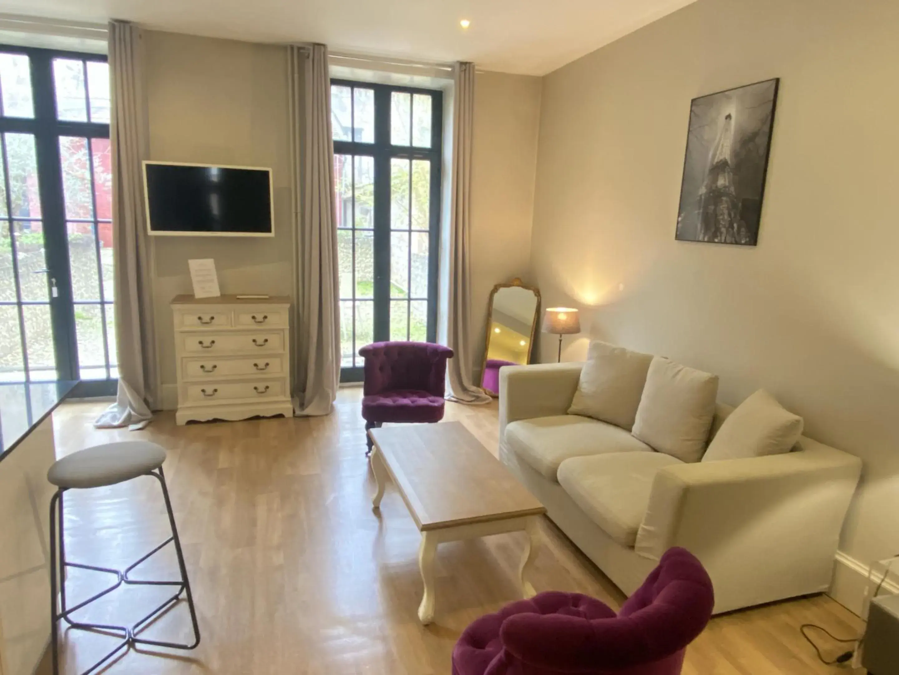 Living room, Seating Area in La Villa Beaupeyrat - Apparthôtels de charme dans bâtisse de caractère
