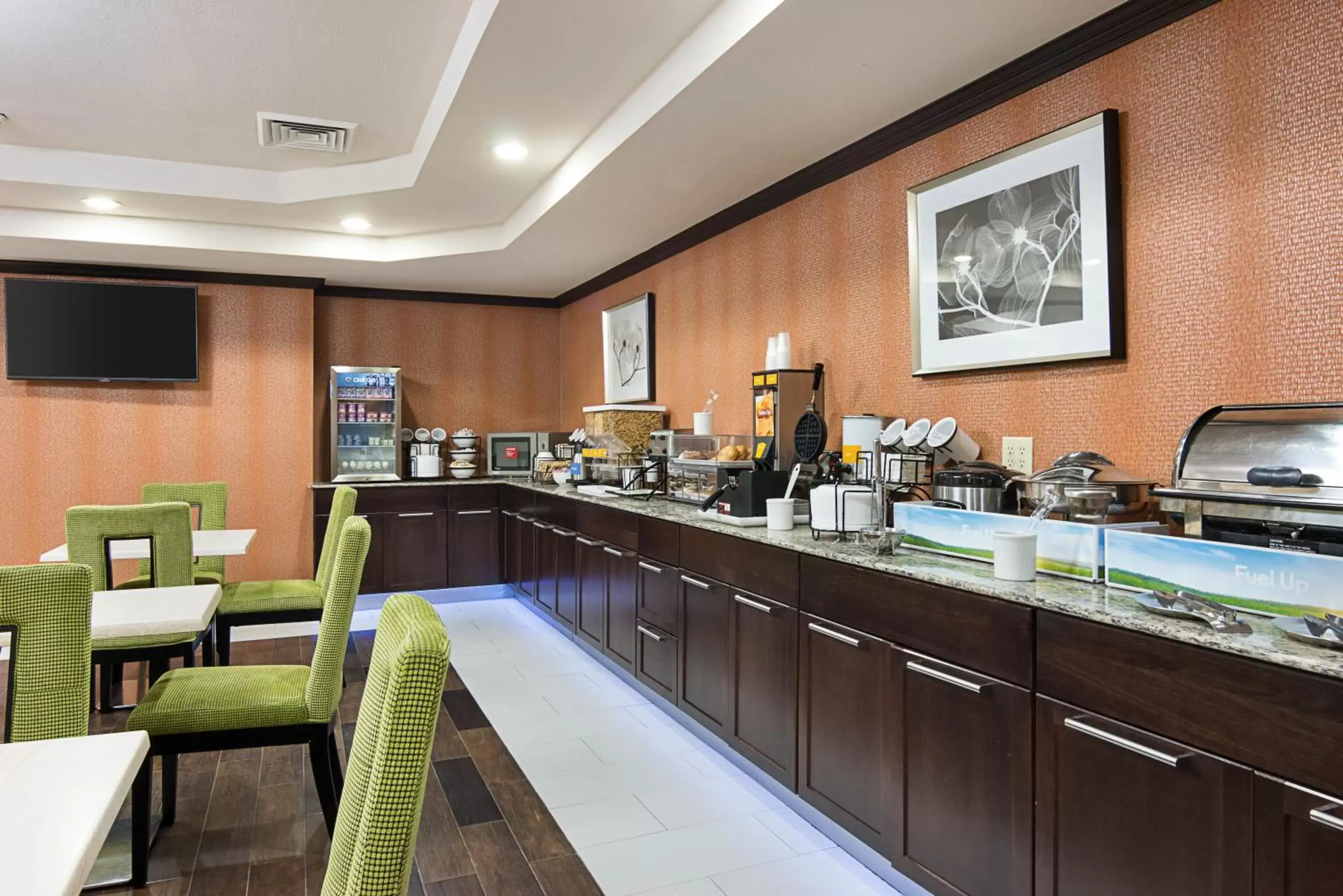 Breakfast, Restaurant/Places to Eat in Comfort Inn Camden