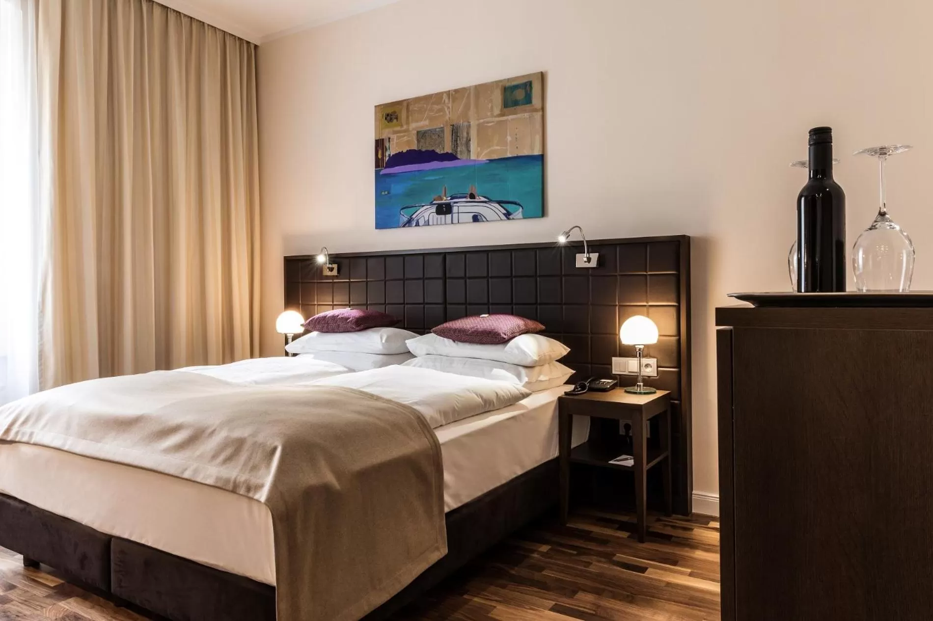 Photo of the whole room, Bed in Hotel Sandwirth