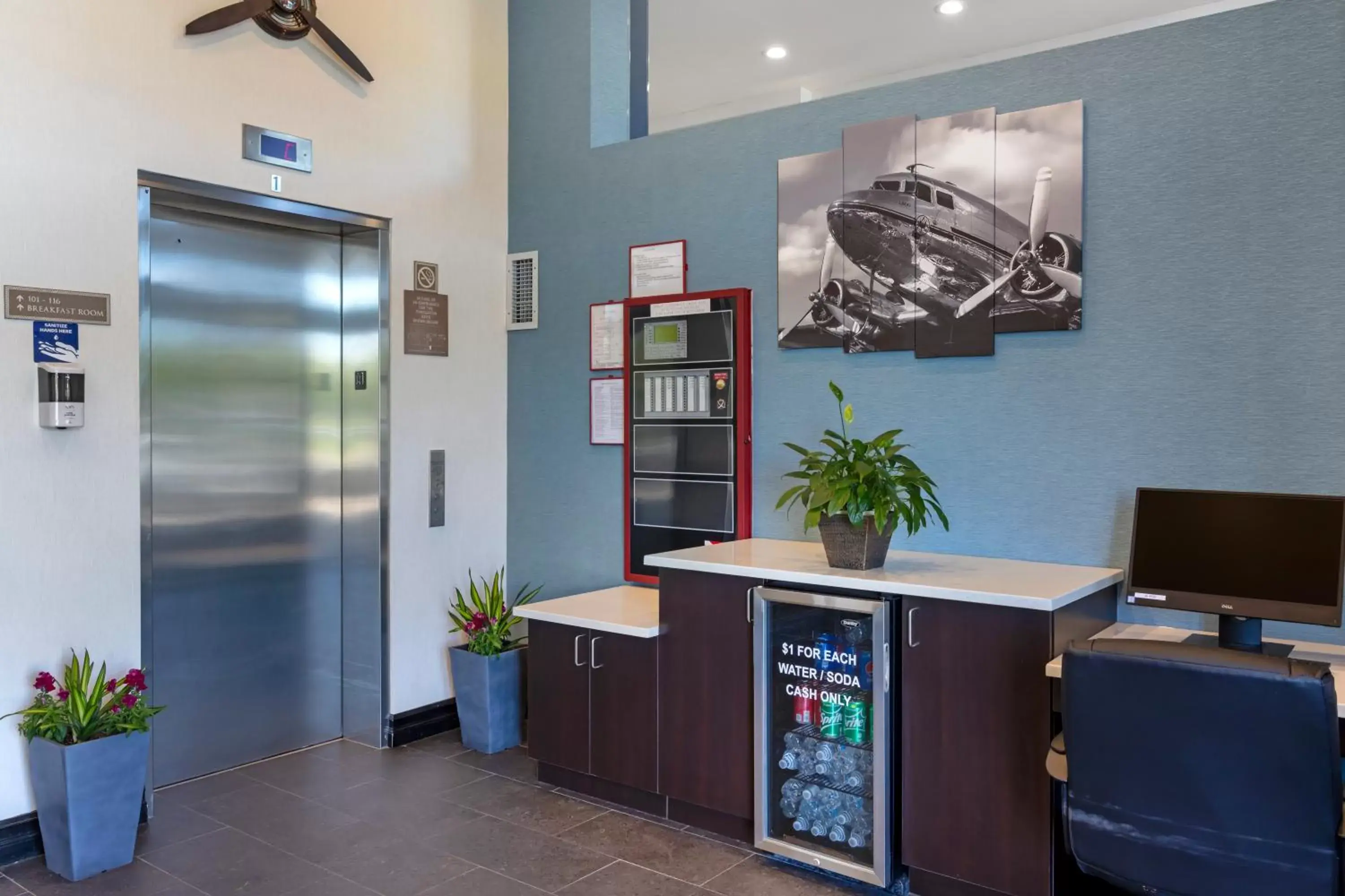 Lobby or reception, Lobby/Reception in Avion Inn Near LGA Airport, Ascend Hotel Collection