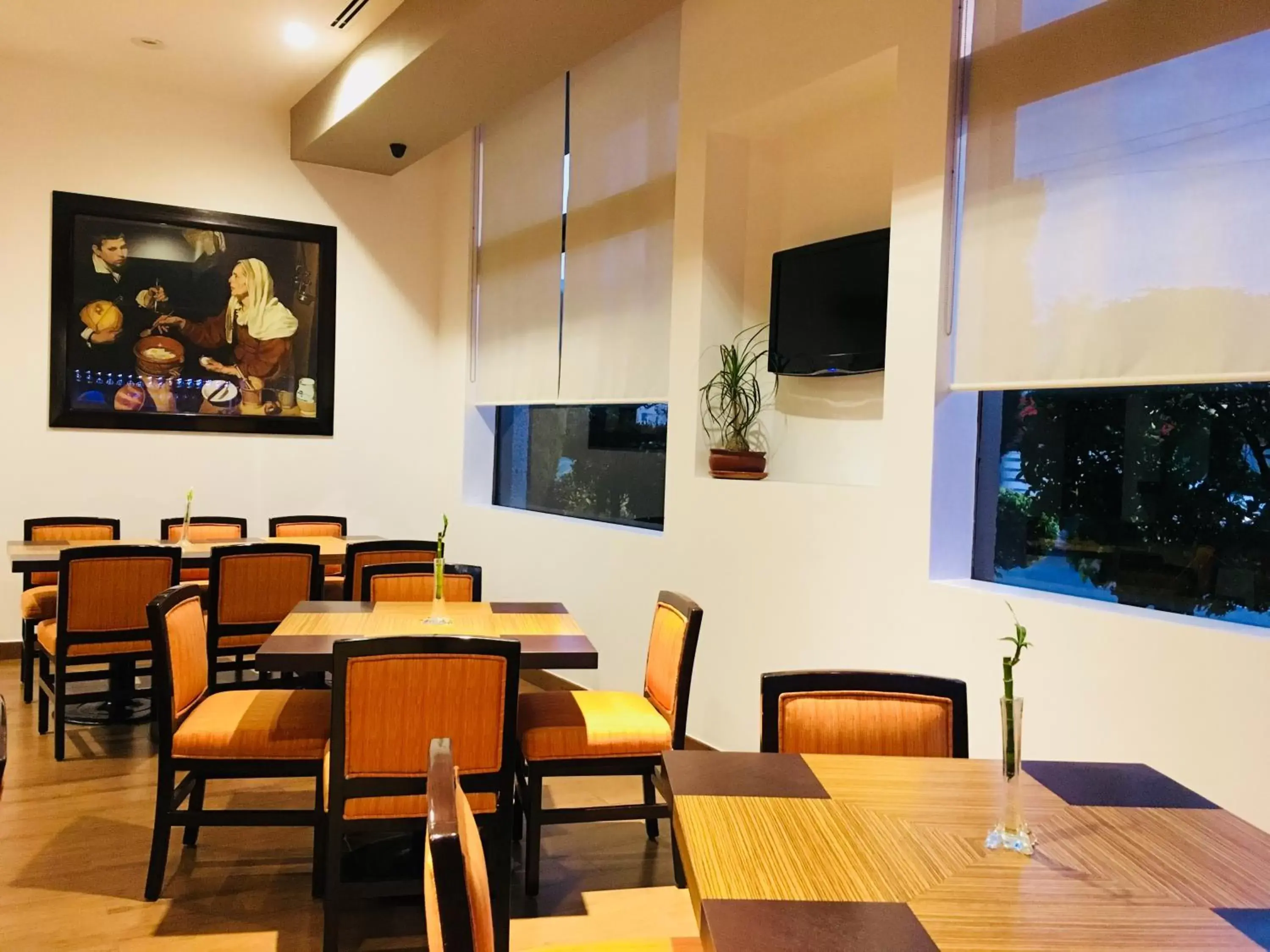 Restaurant/Places to Eat in Hotel Harare